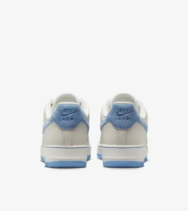 Кросівки Nike WMNS AF1 LXX DX1193-100