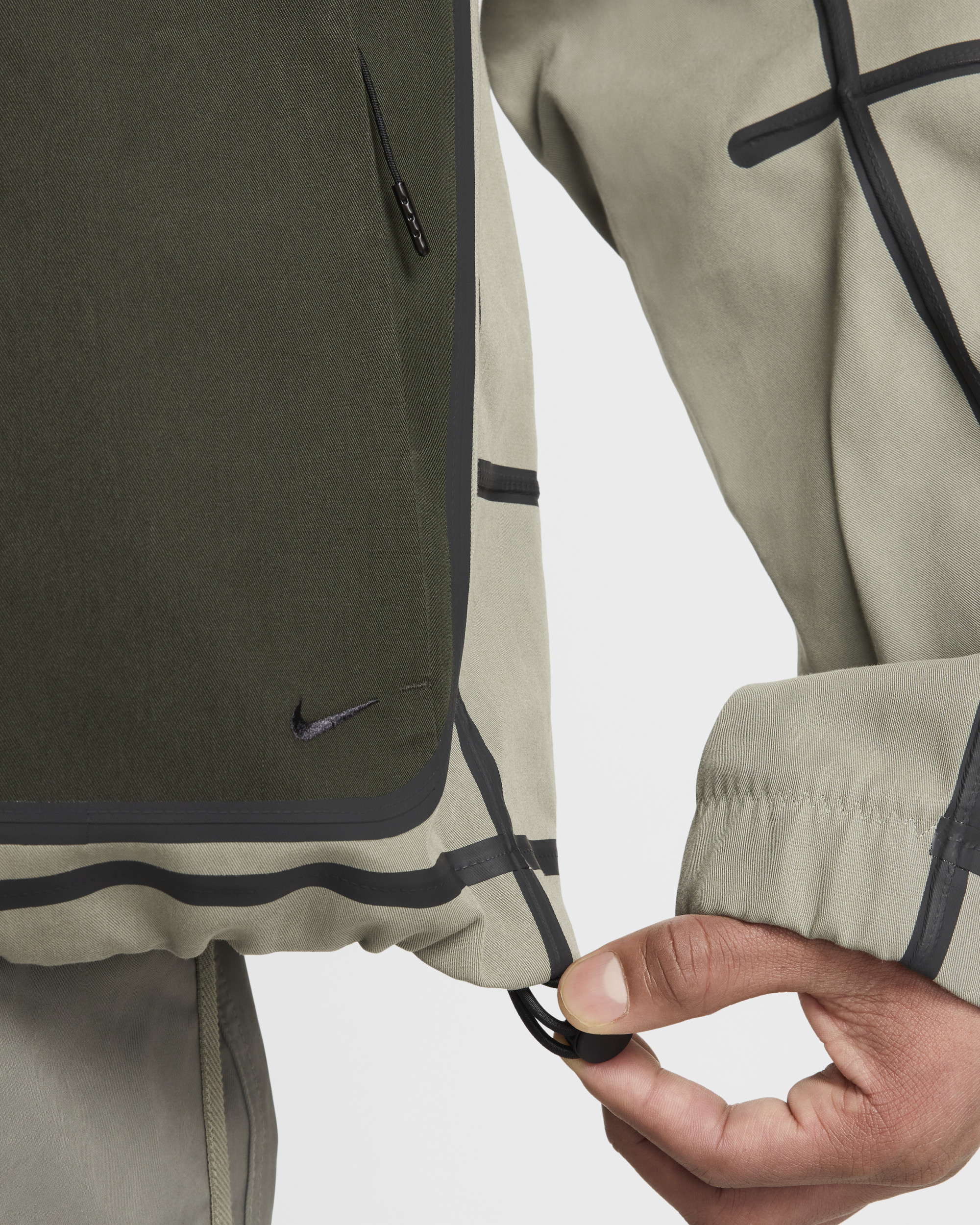 Куртка Nike Tech Storm-FIT HM9473-320