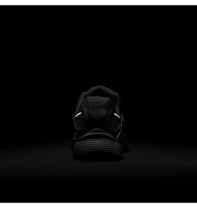 Кросівки жіночі Nike V5 RNR HQ7901-101