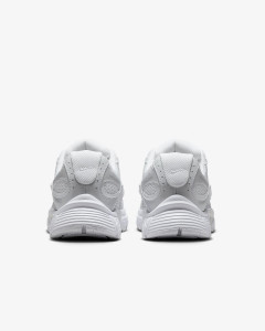 Кросівки жіночі Nike V5 RNR HQ7901-101