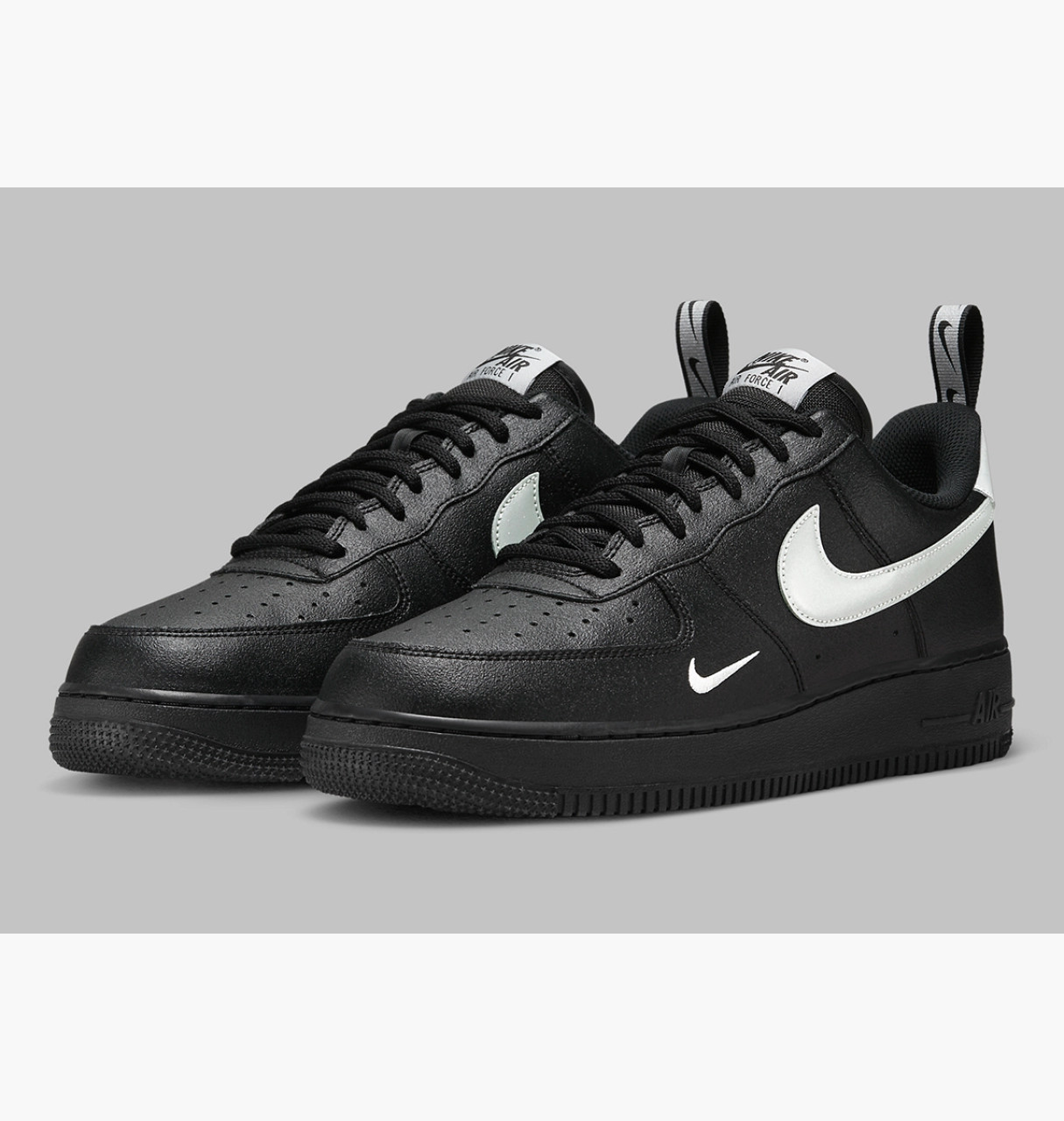 Кросівки Nike AIR FORCE 1 07 LV8 UT DX8967-001