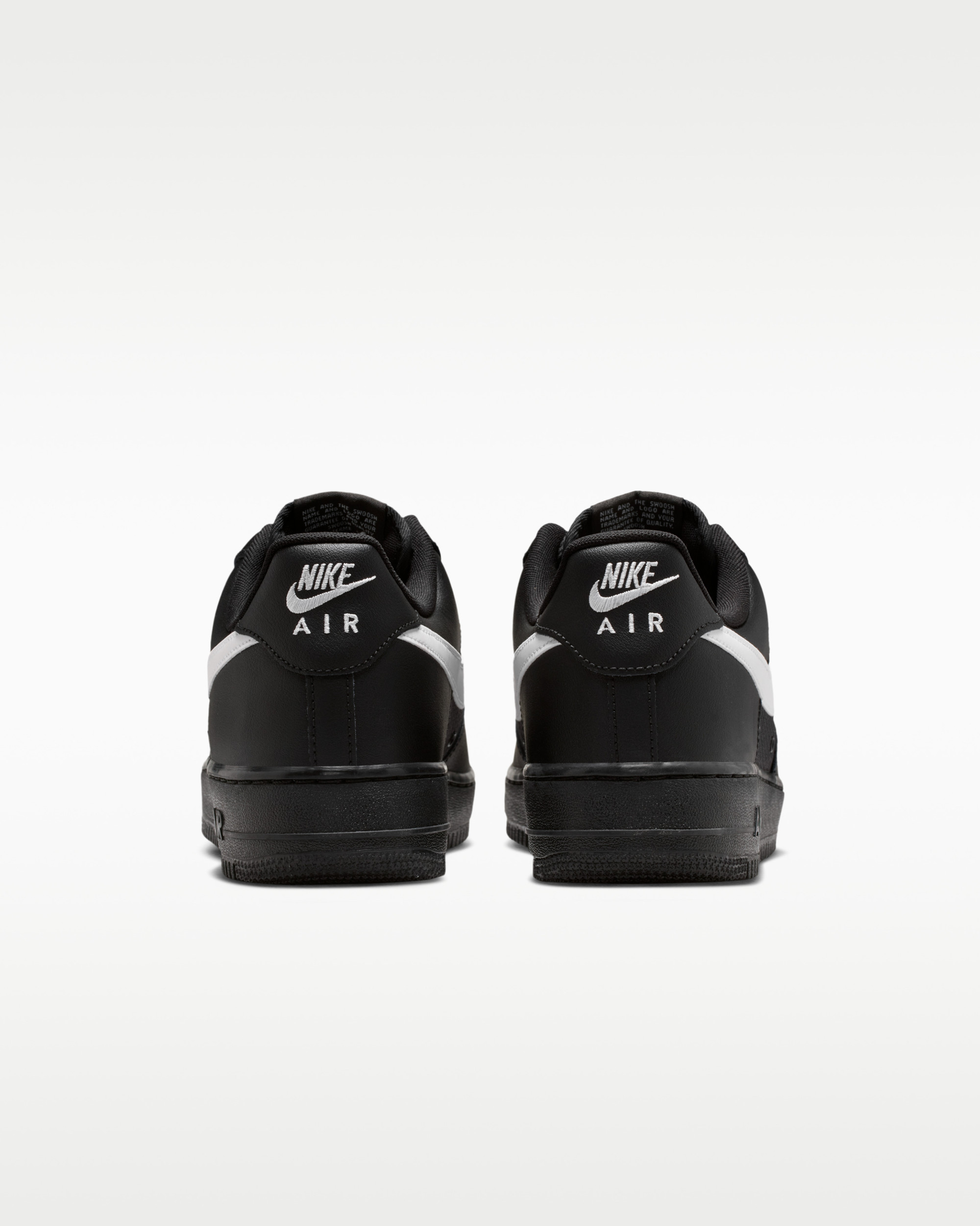 Кросівки Nike AIR FORCE 1 07 LV8 IR0952-001