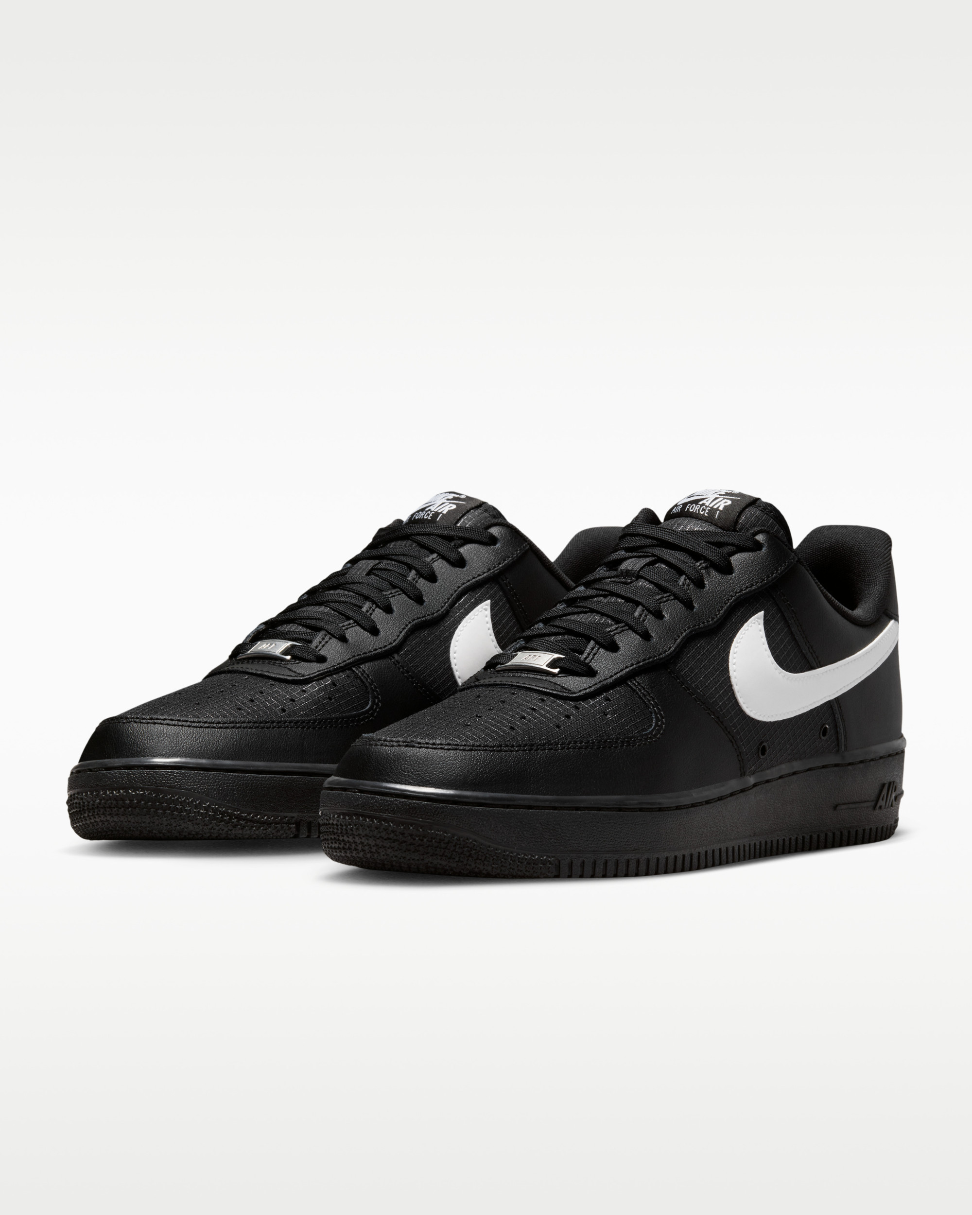 Кросівки Nike AIR FORCE 1 07 LV8 IR0952-001