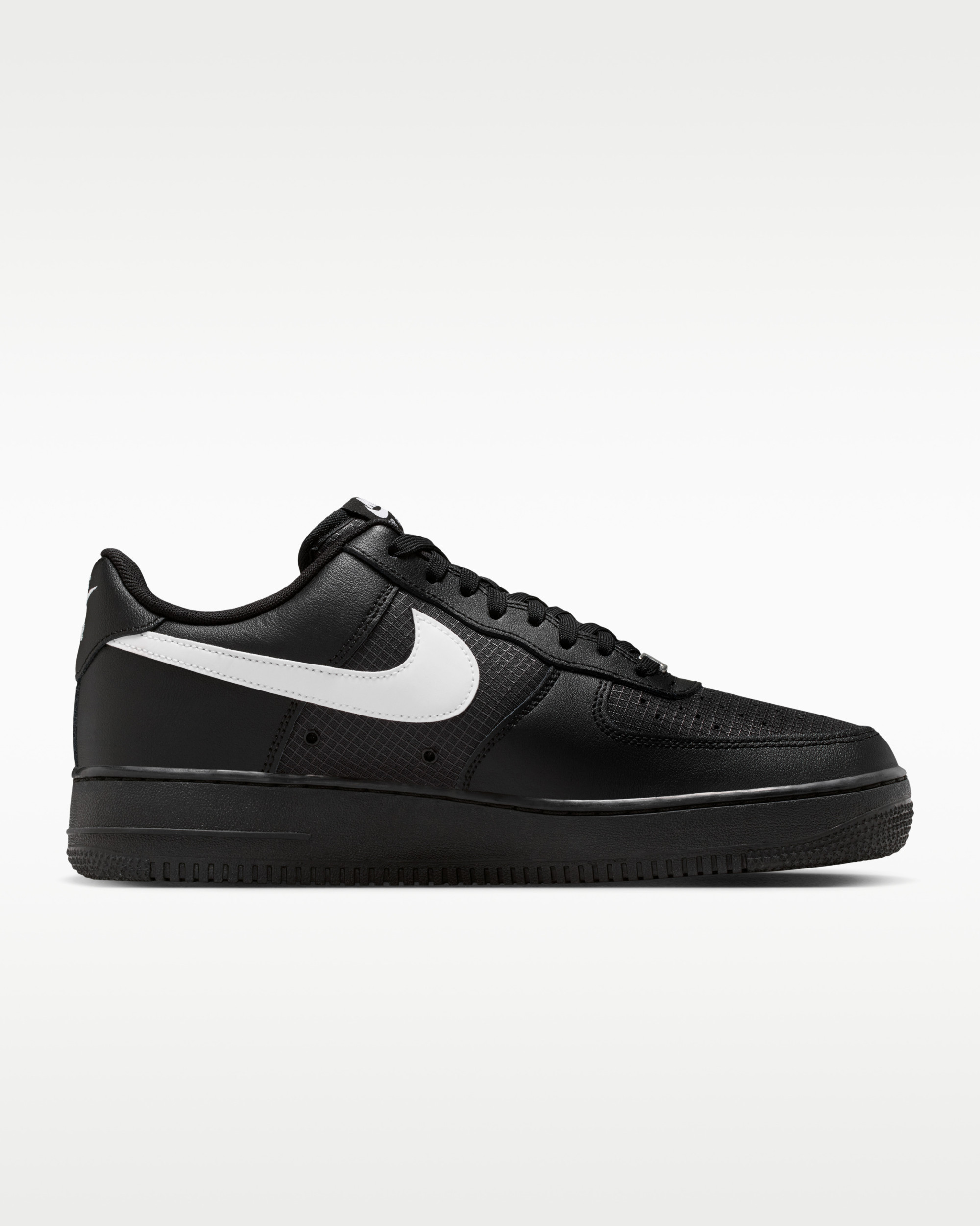 Кросівки Nike AIR FORCE 1 07 LV8 IR0952-001