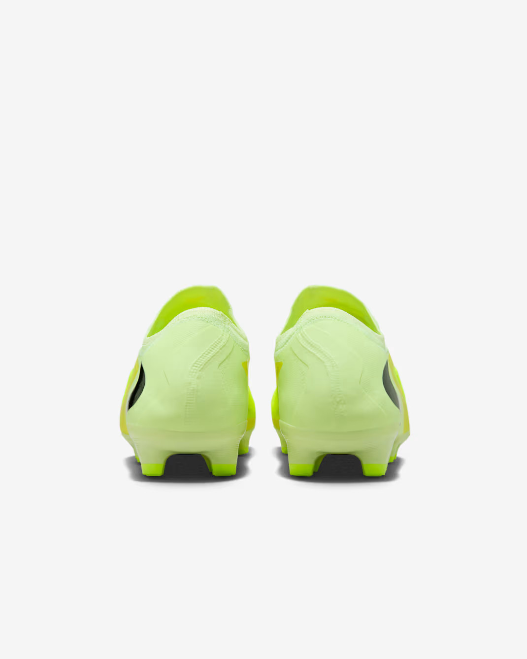 Бутси Nike PHANTOM 6 LOW PRO FG HJ4122-800