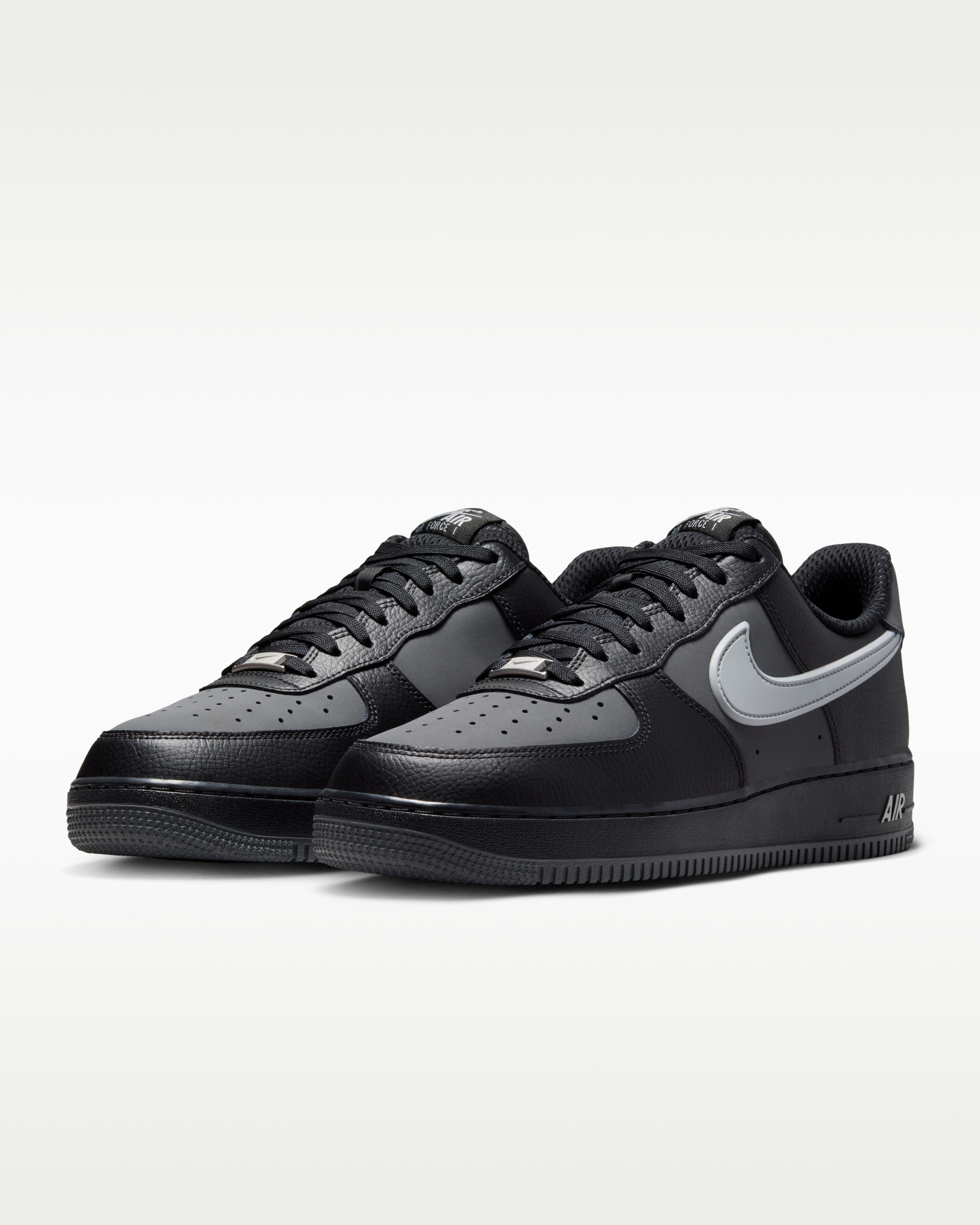 Кросівки Nike AIR FORCE 1 07 LV8 IR1475-010