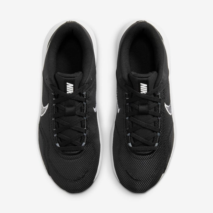 Кросівки Nike LEGEND ESSENTIAL 3 DM1119-001