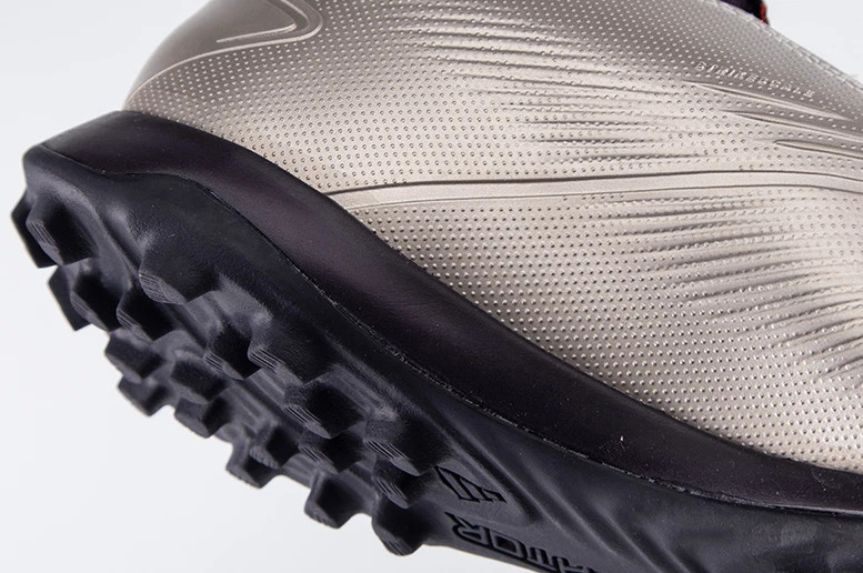 Сороконіжки унісекс Adidas Predator League Laceless Turf Soccer Shoes IF6384