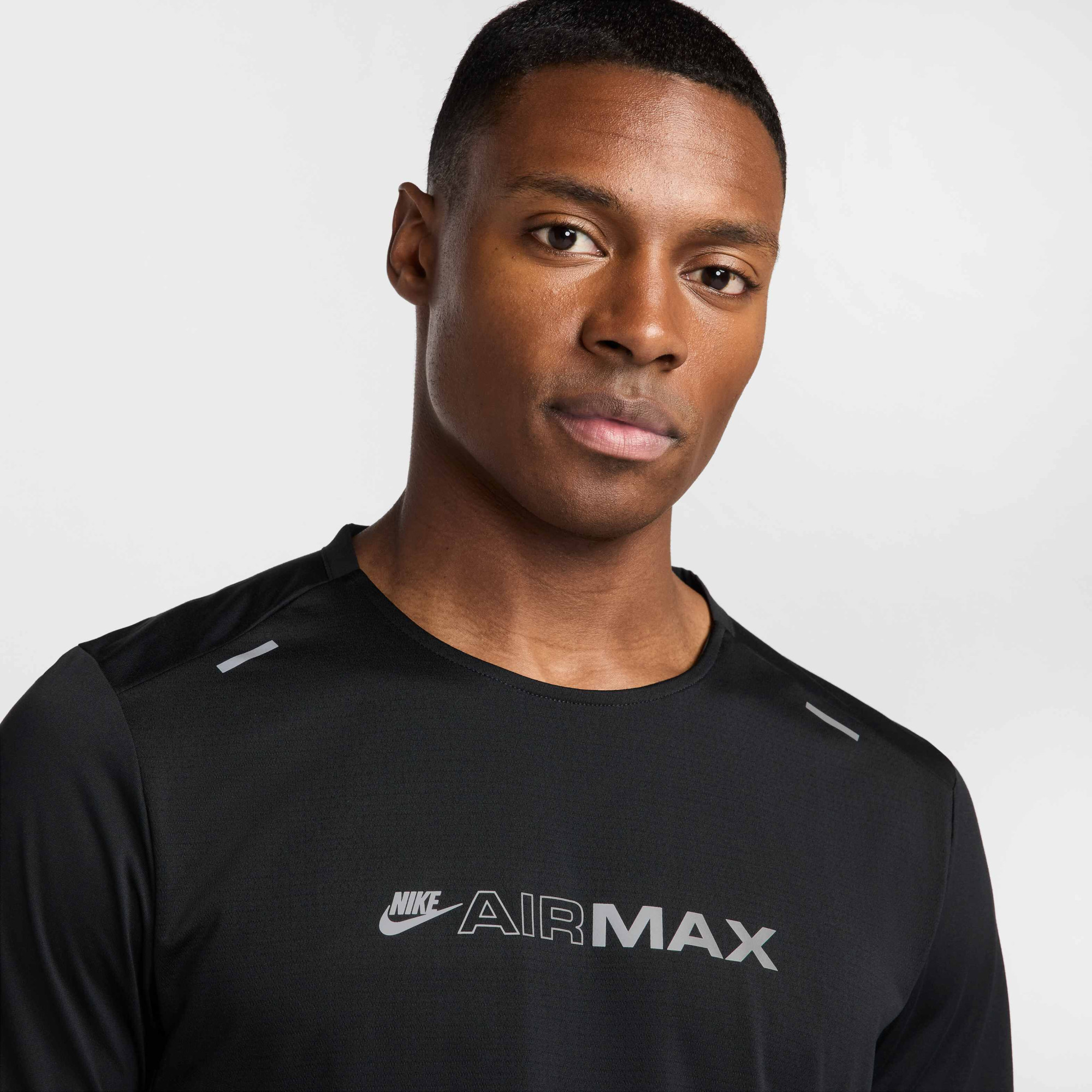 Футболка Nike M NSW AIR MAX TC PK DF TEE HQ4904-010