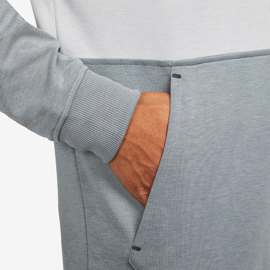 Худі чоловіче Nike Liverpool Fc Travel Fleece Grey DB7824-016