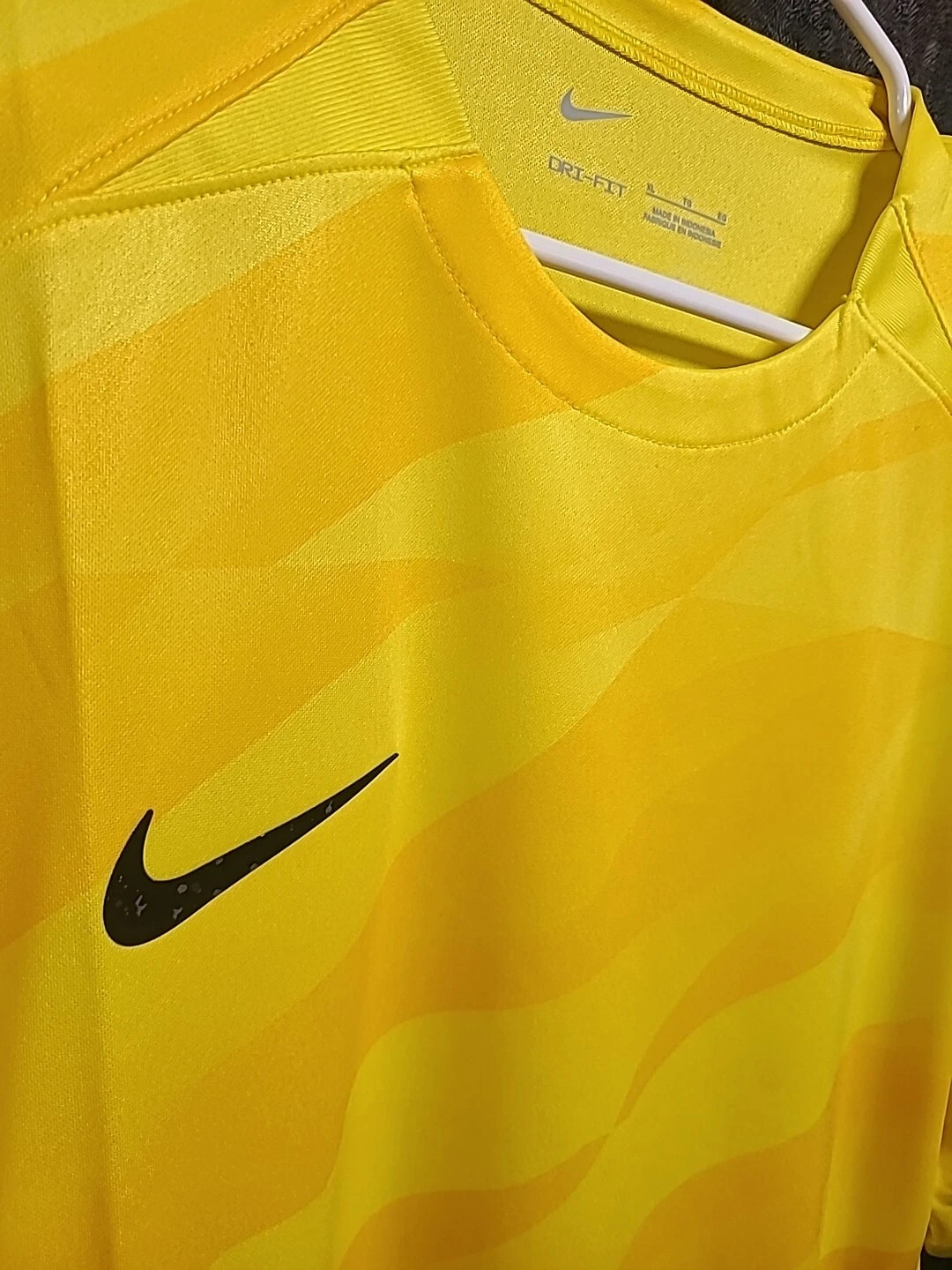Кросівки DZ4553-010 NIKE DZ4553-010
