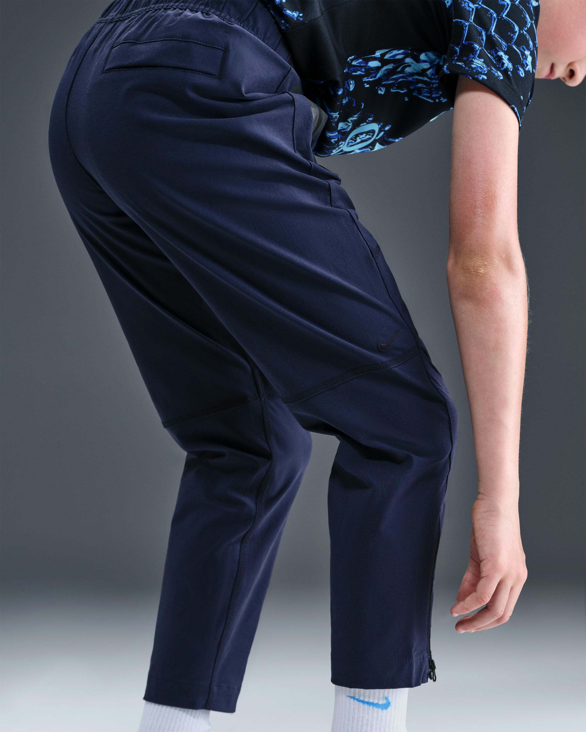 Штани Nike Tech Older Kids' (Boys') Woven Trousers Obsidian/Black HQ8921-451