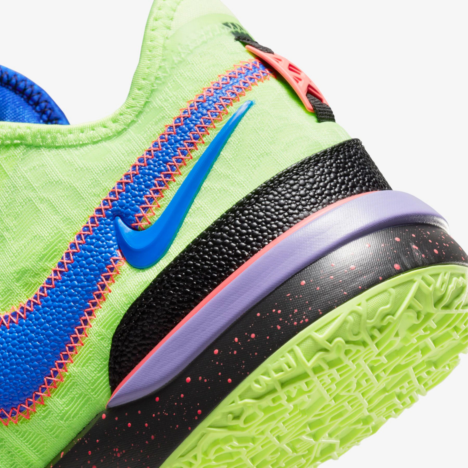 Кросівки унісекс Nike Lebron Nxxt Gen Basketball Shoes Green DR8784-300