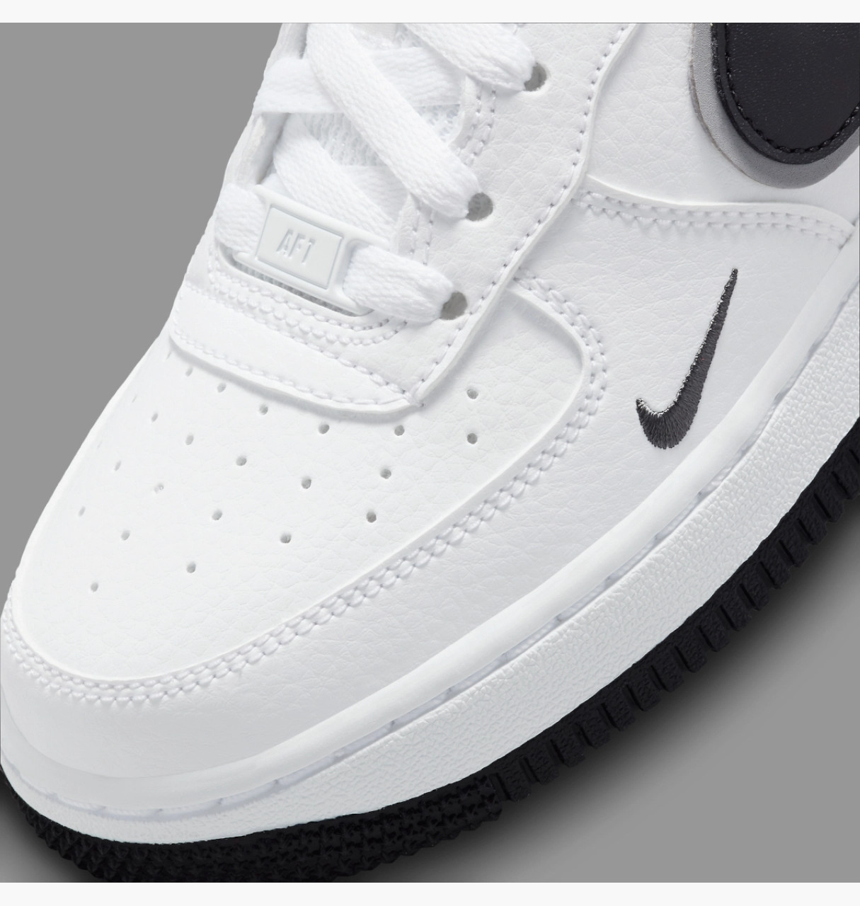 Кросівки Nike AIR FORCE 1 GS DX9269-100