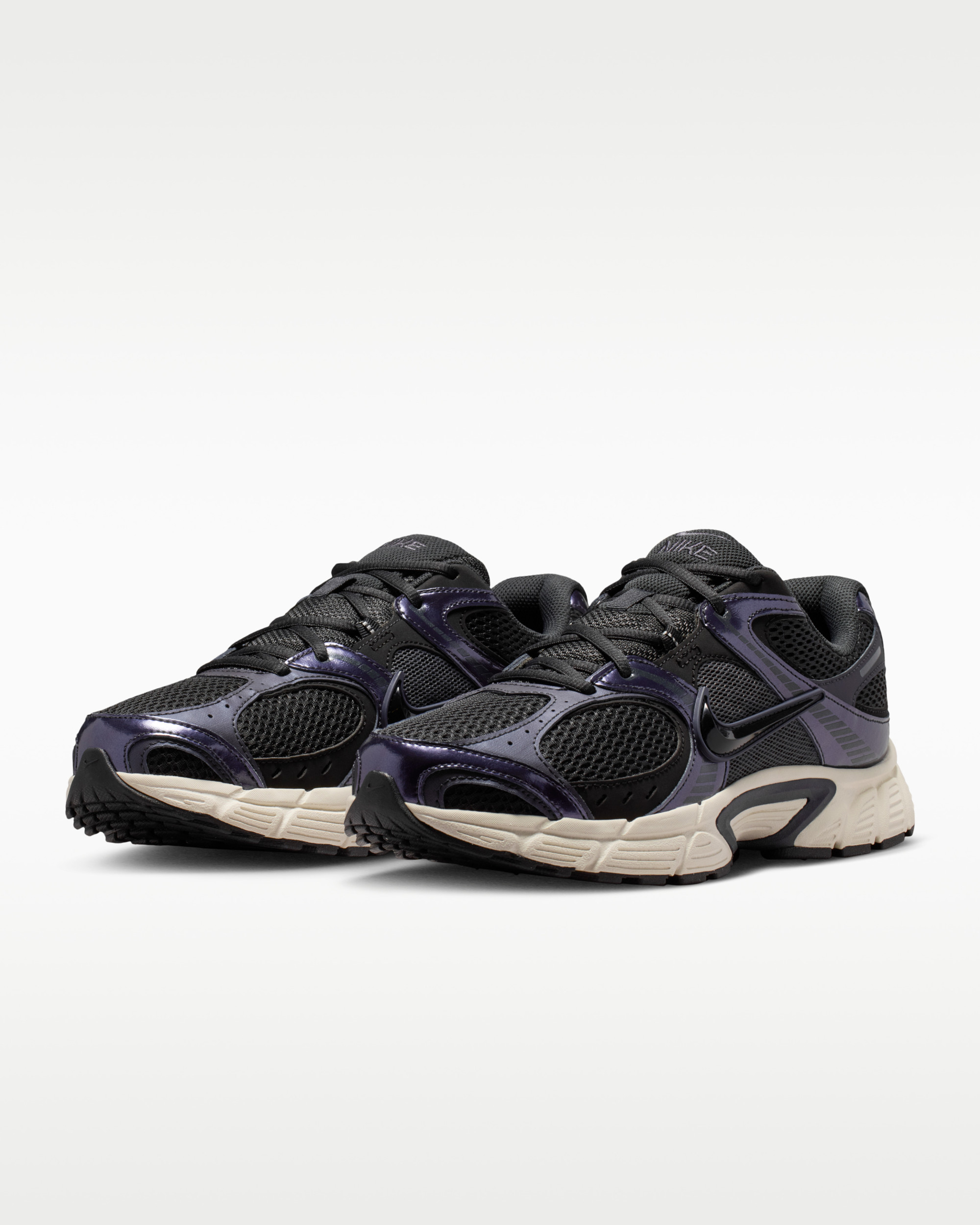 Кросівки Nike V5 RNR HJ5228-013
