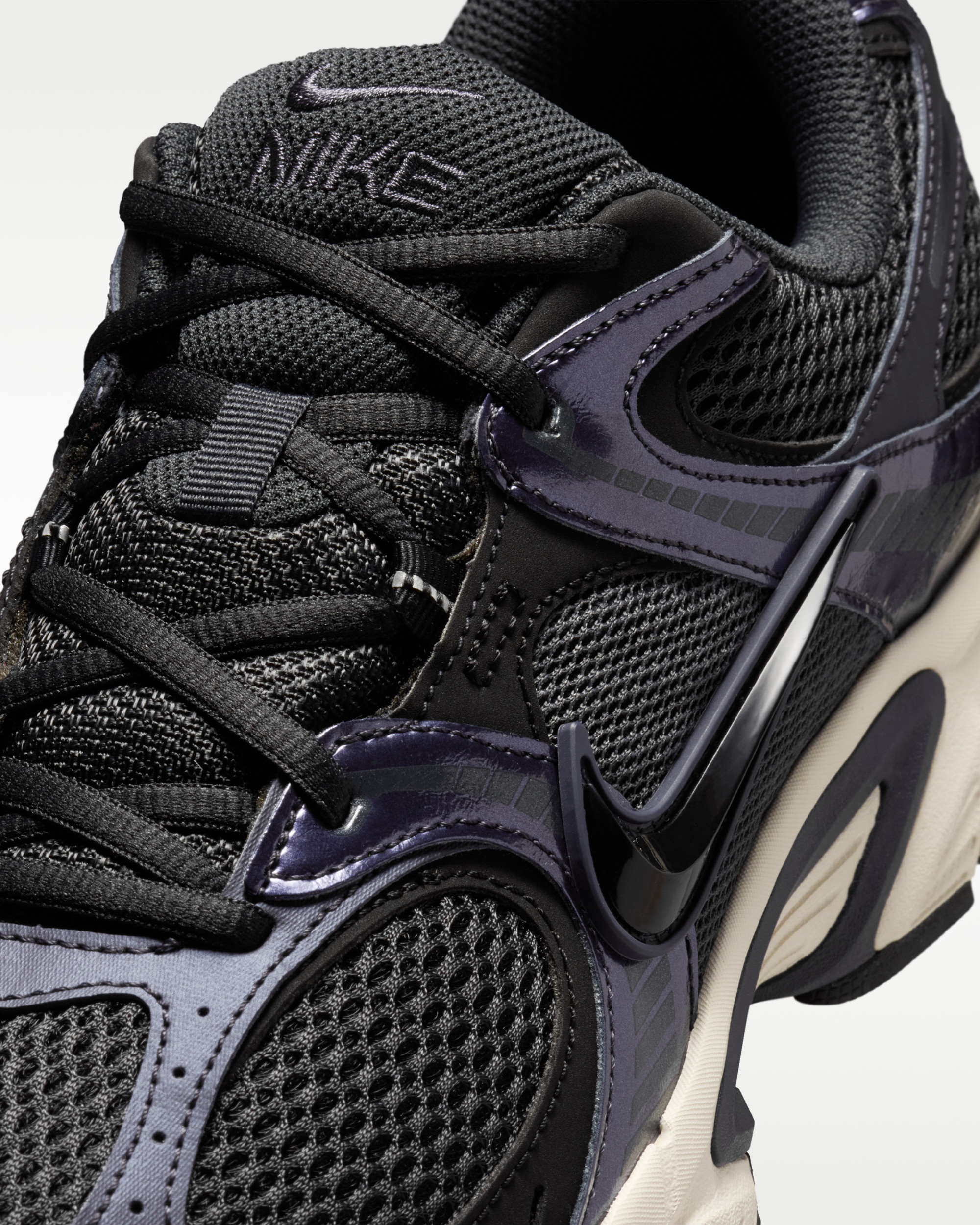 Кросівки Nike V5 RNR HJ5228-013