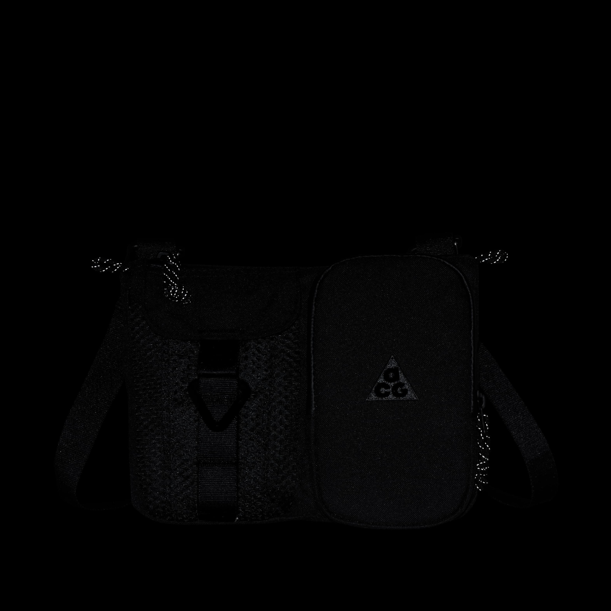Сумка Nike ACG DAYMAX CROSSBODY HJ8180-010