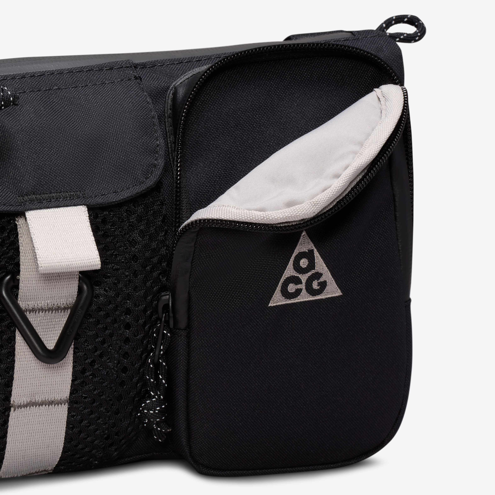 Сумка Nike ACG DAYMAX CROSSBODY HJ8180-010