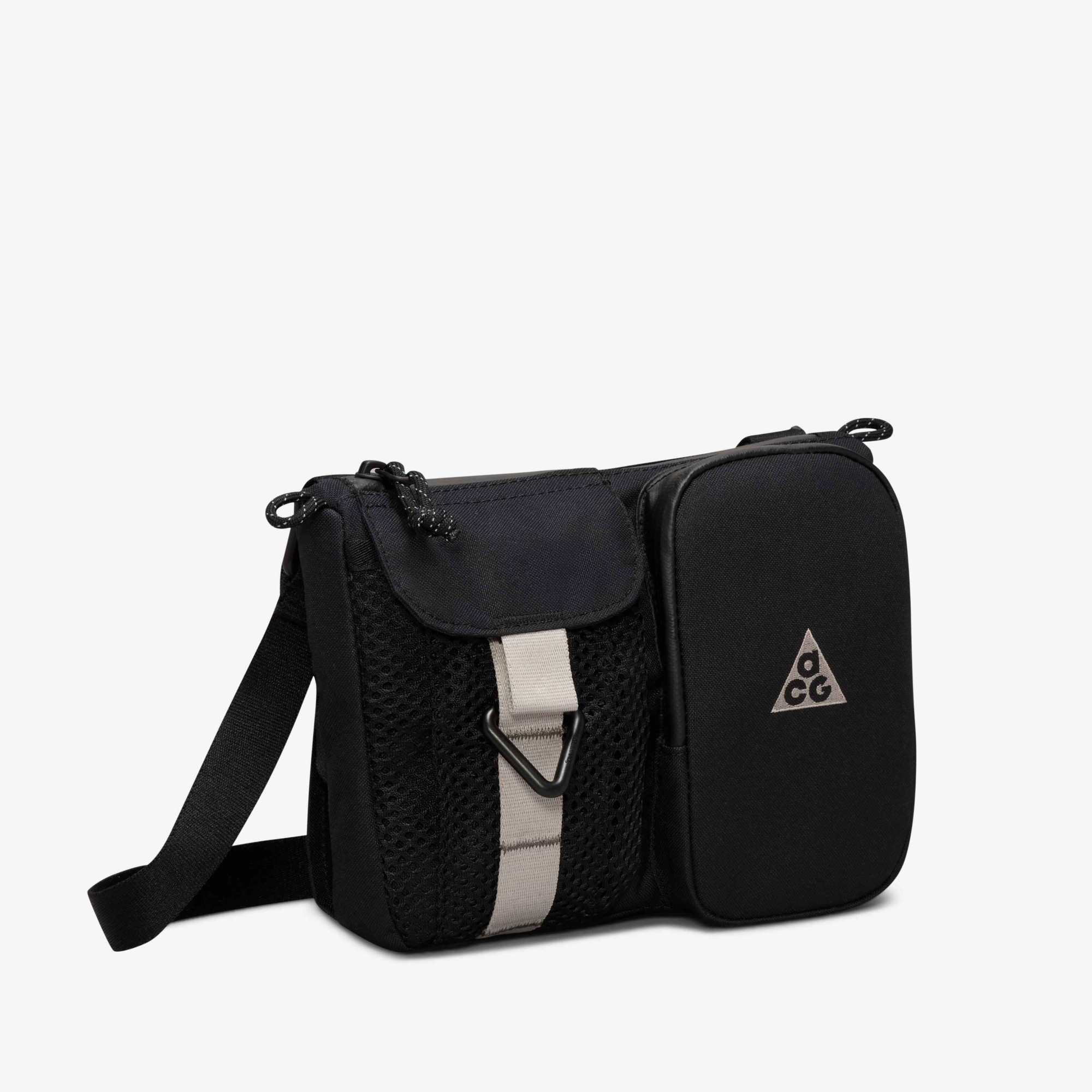 Сумка Nike ACG DAYMAX CROSSBODY HJ8180-010