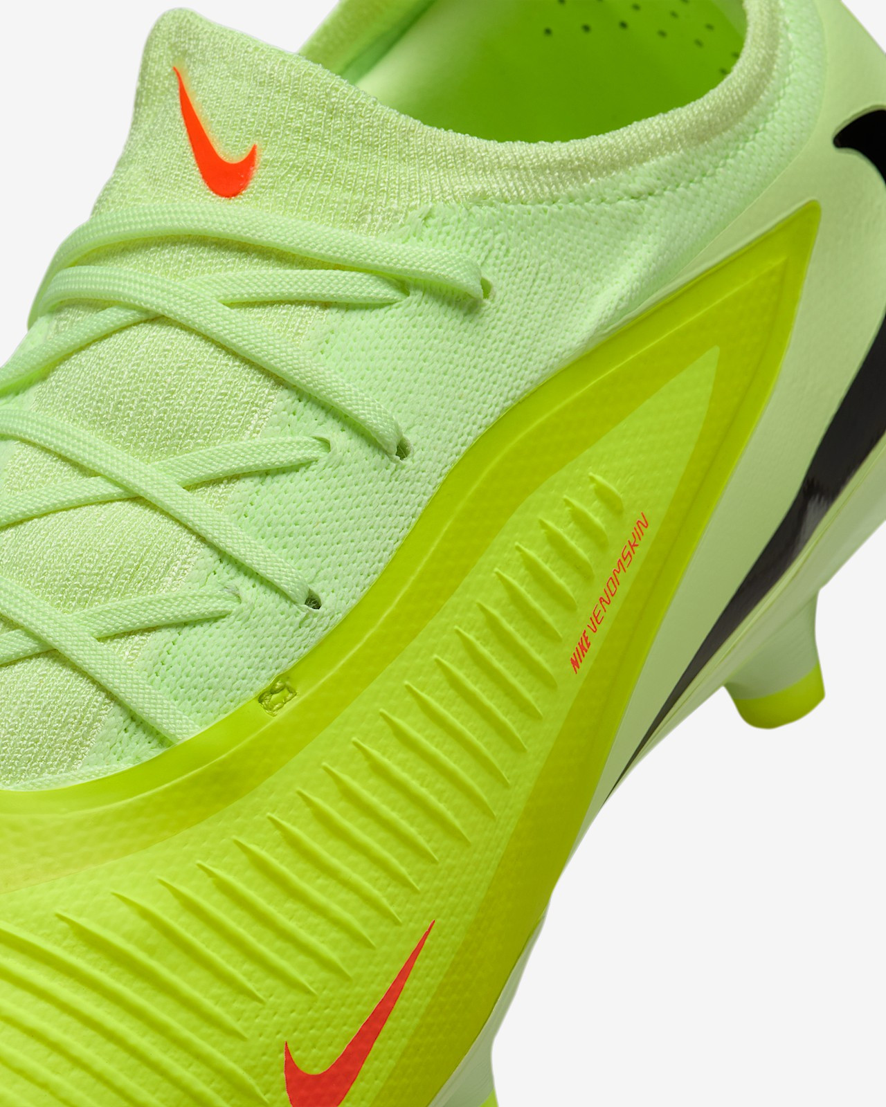 Бутси Nike PHANTOM 6 LOW PRO AG-PRO HQ2317-800