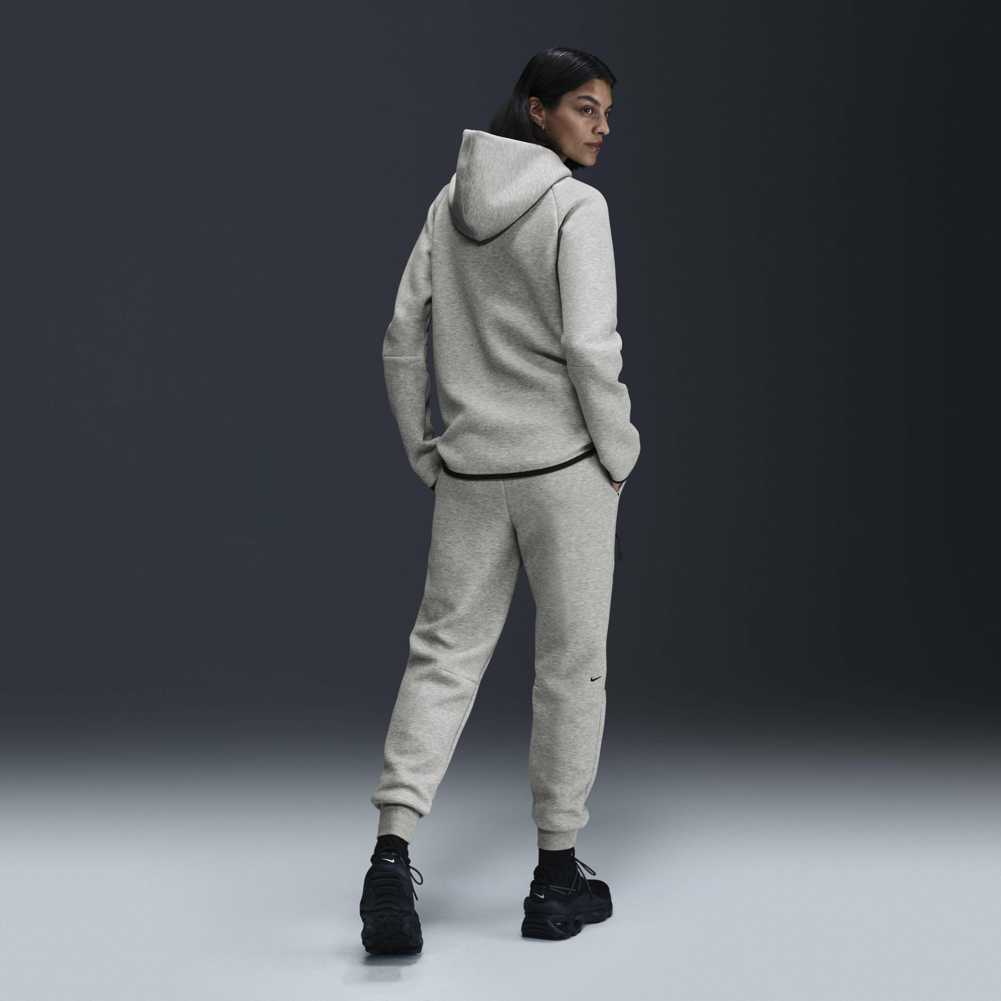 Штани жіночі Nike Sportswear Tech Fleece Grey HV6779-063