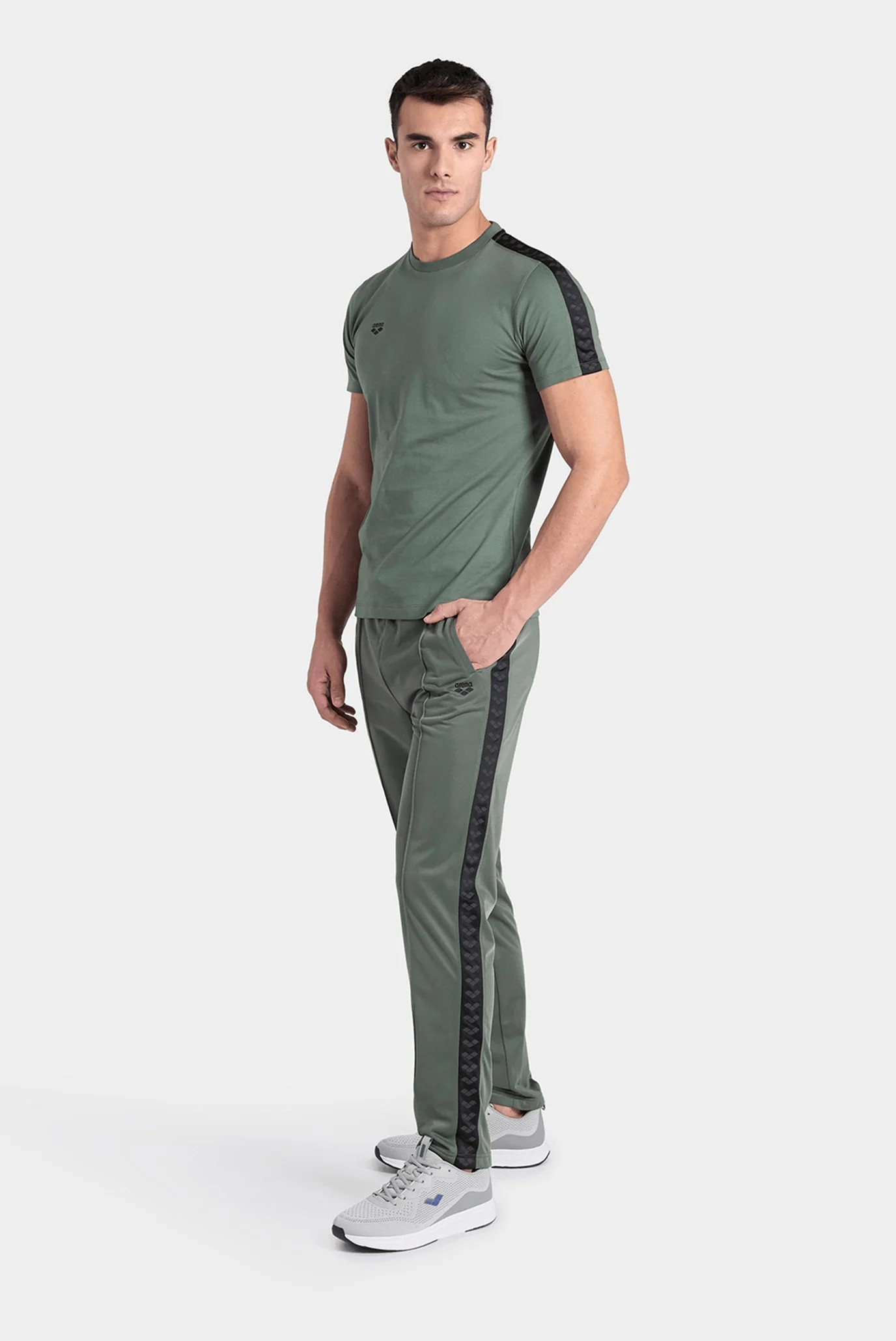 Штани спортивні Arena RELAX IV TEAM PANT 002699-655