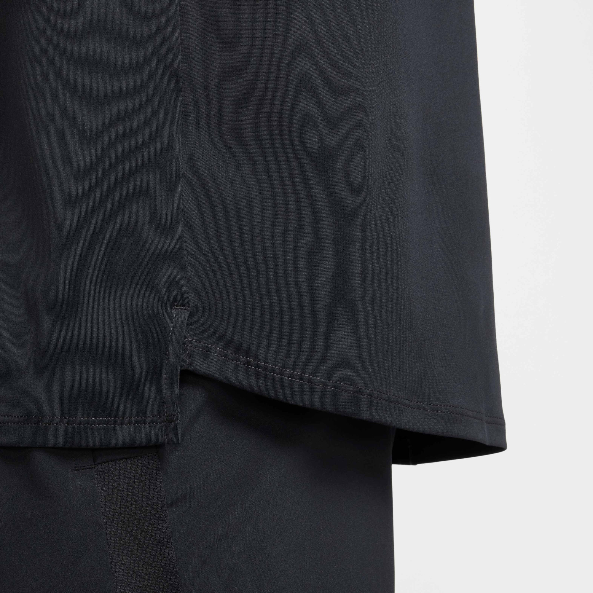 Футболка чоловіча Nike Dfadv Stride Black HV5203-010