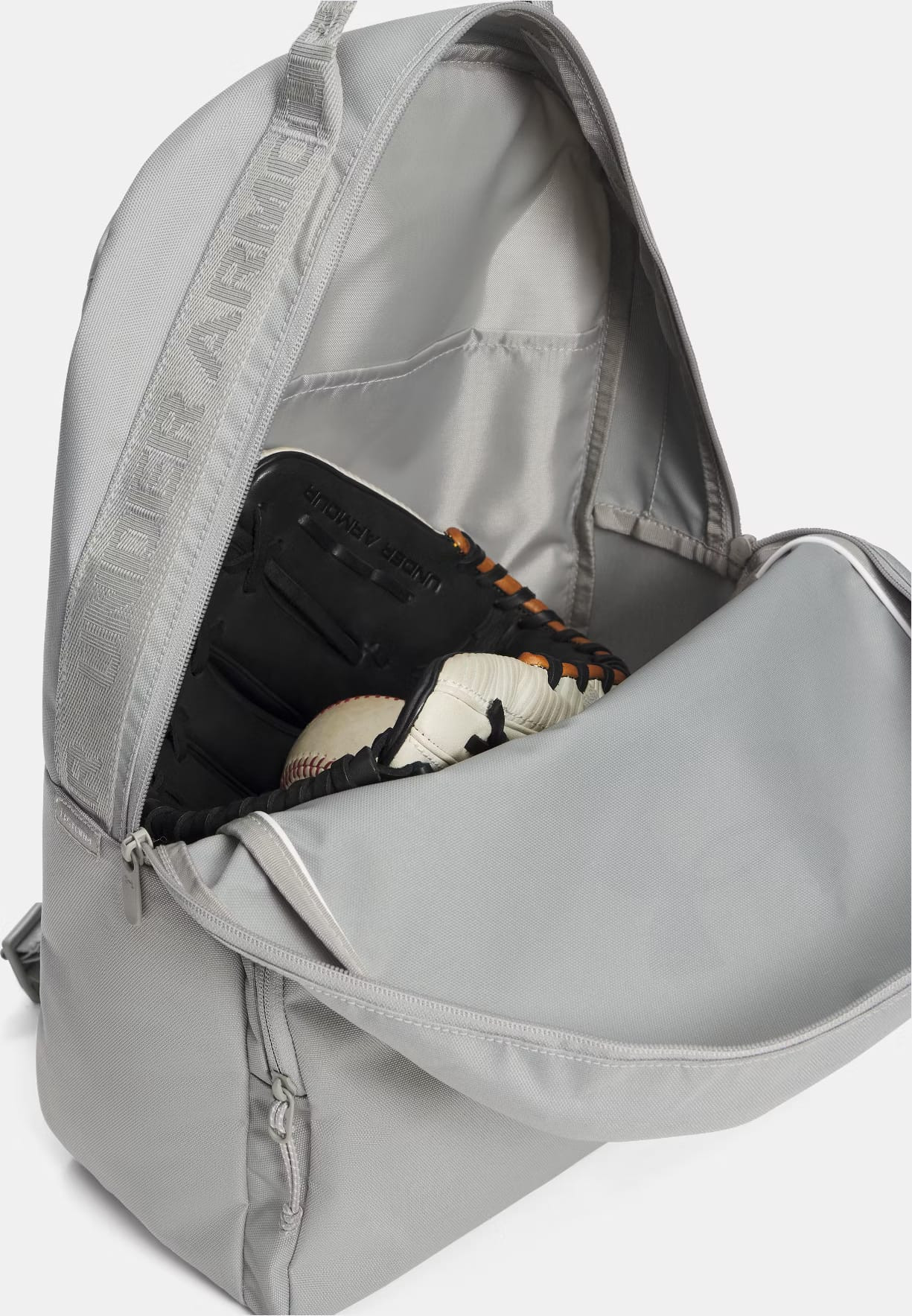 Рюкзак Under Armour Essential Backpack 25L сірий 30 х 45 х 13 см (1378415-069) 1378415-069