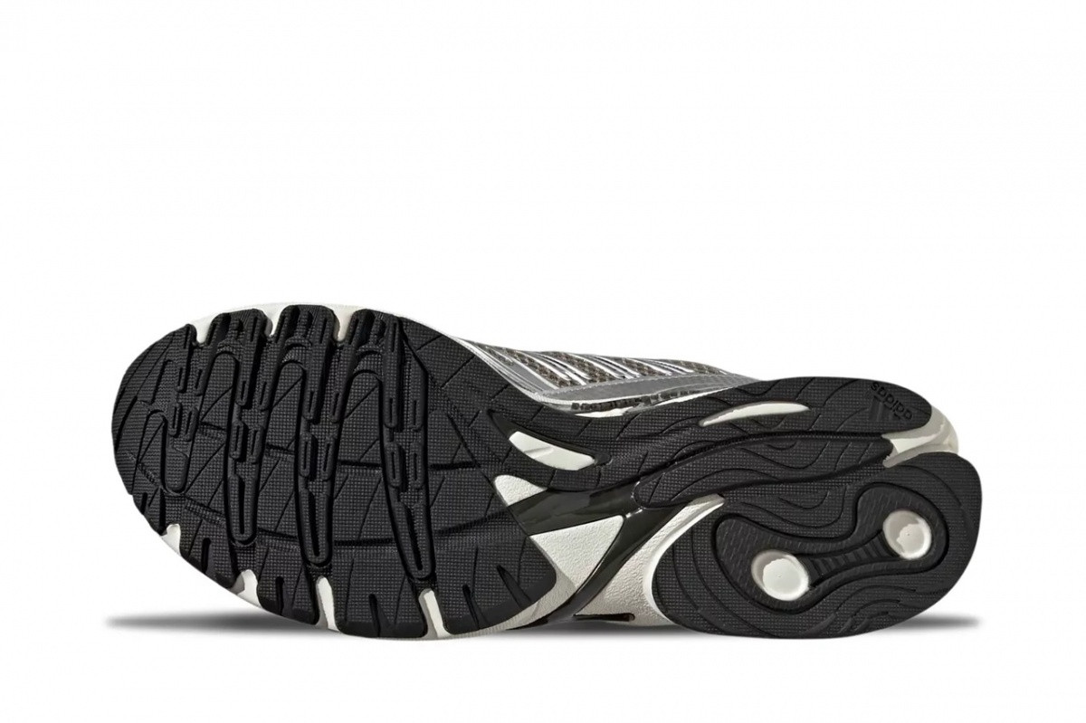 Кросівки Adidas ADISTAR CONTROL 3 HQ2723