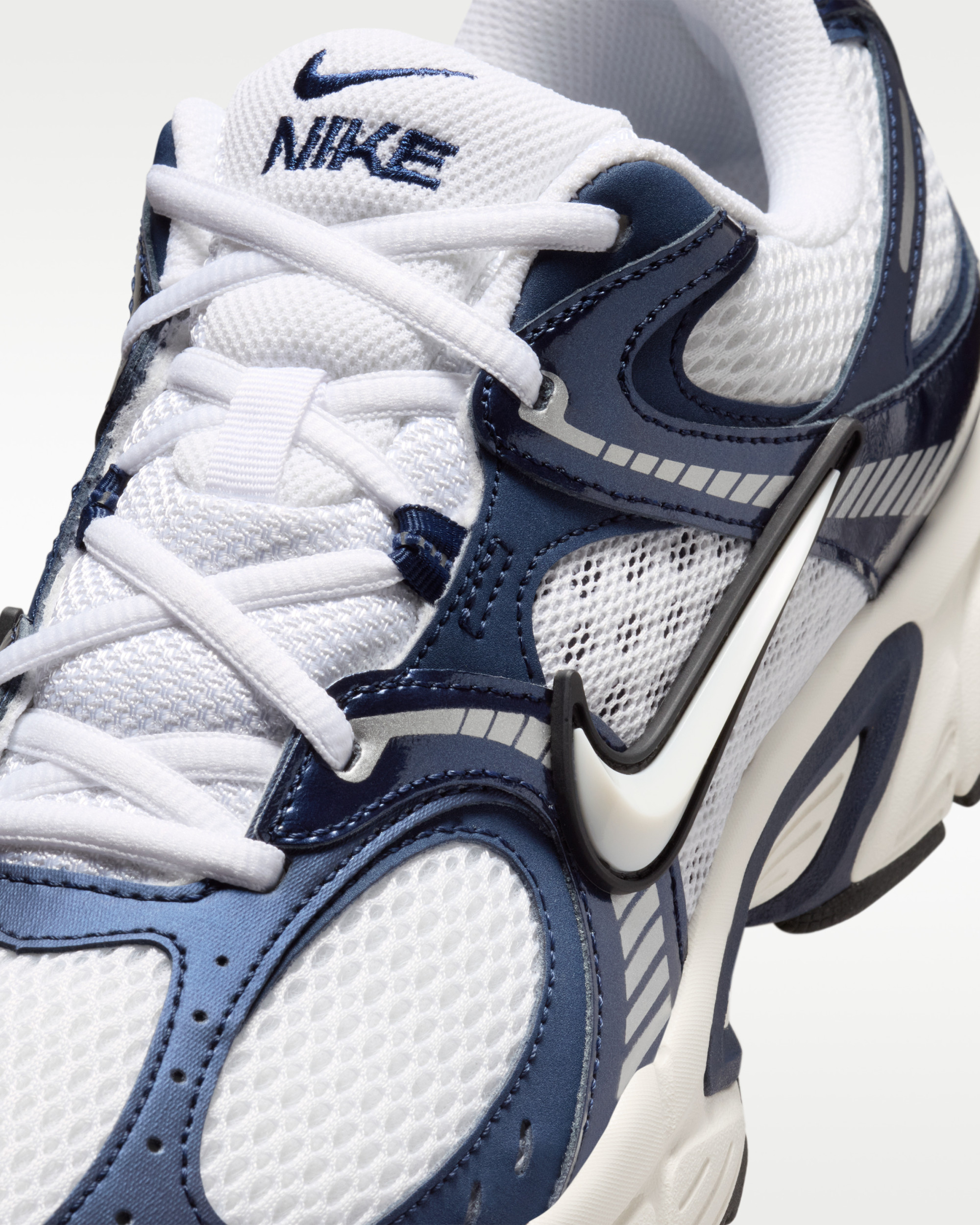 Кросівки Nike V5 RNR HJ5228-109