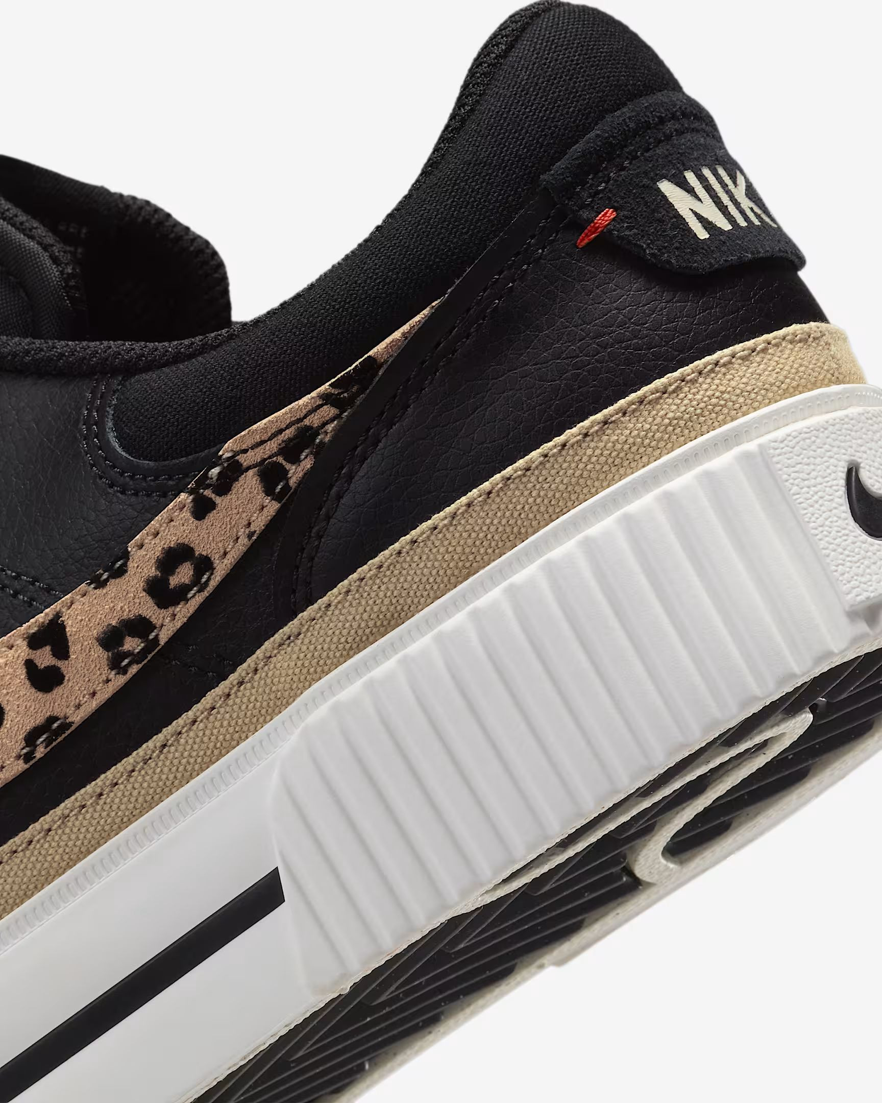 Кросівки Nike Court Legacy Lift HF9548-001
