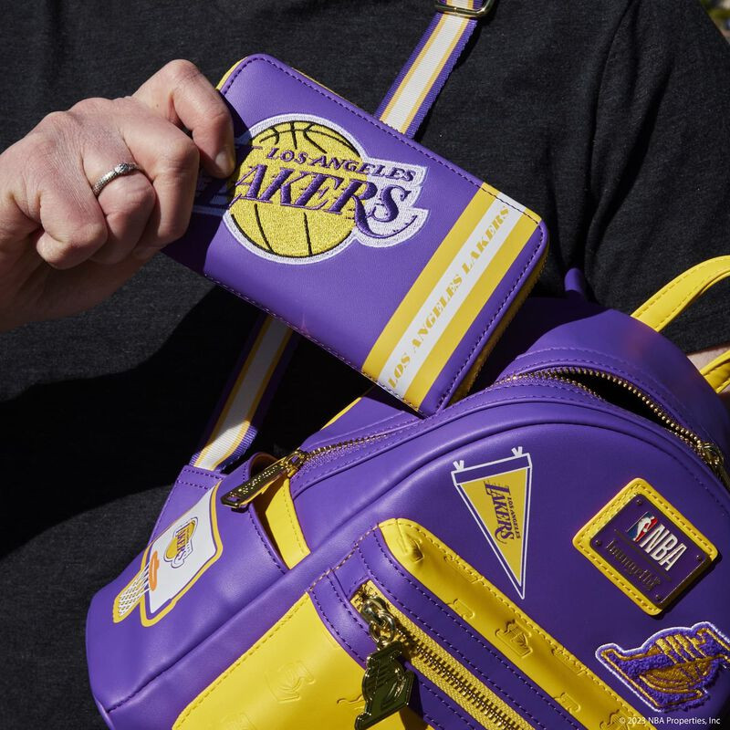 Гаманець Loungefly NBA Los Angeles Lakers Patch Icons Zip-Around Wallet 7759
