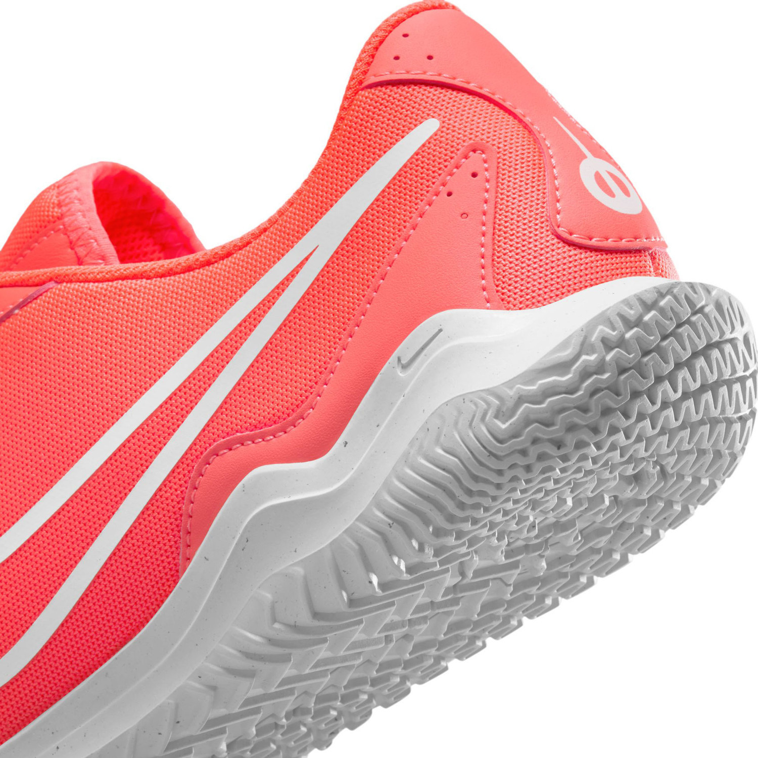 Бутси Nike LEGEND 10 CLUB IC DV4343-800