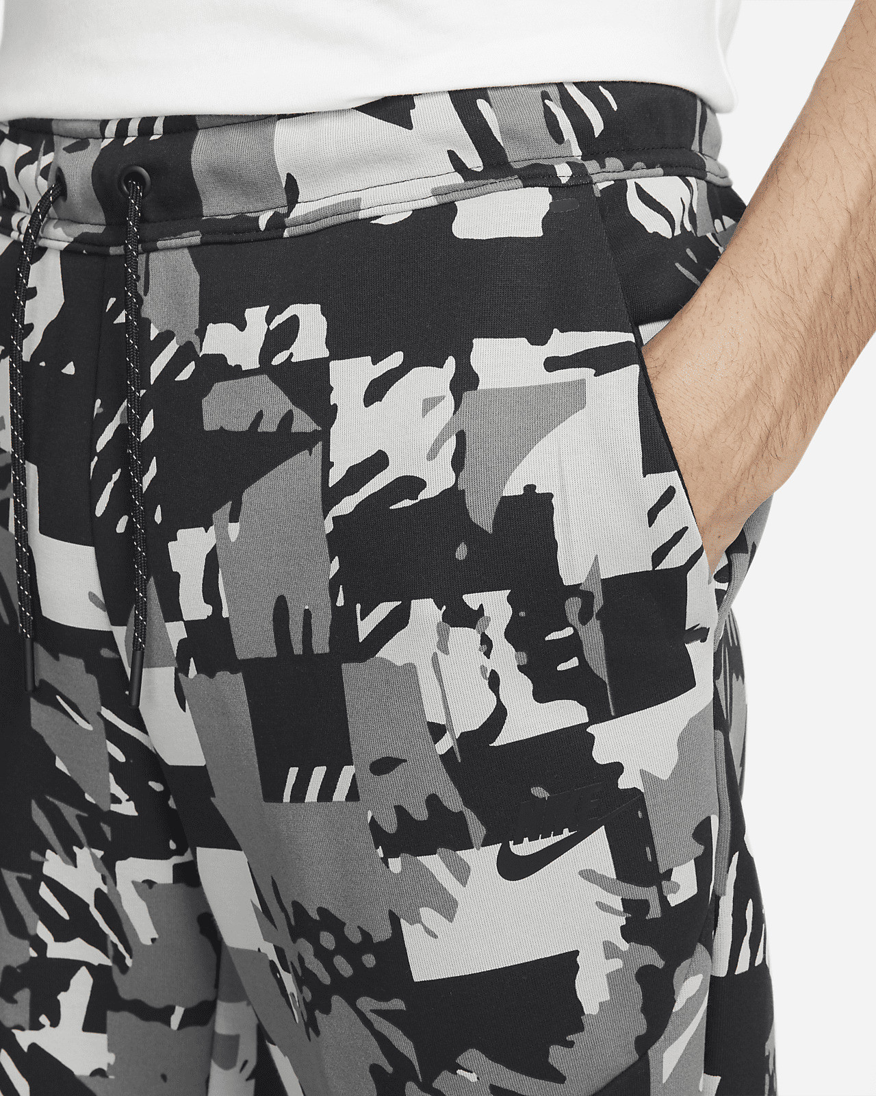 Брюки Nike M NSW TCH FLC AOP JGGR DM6472-077