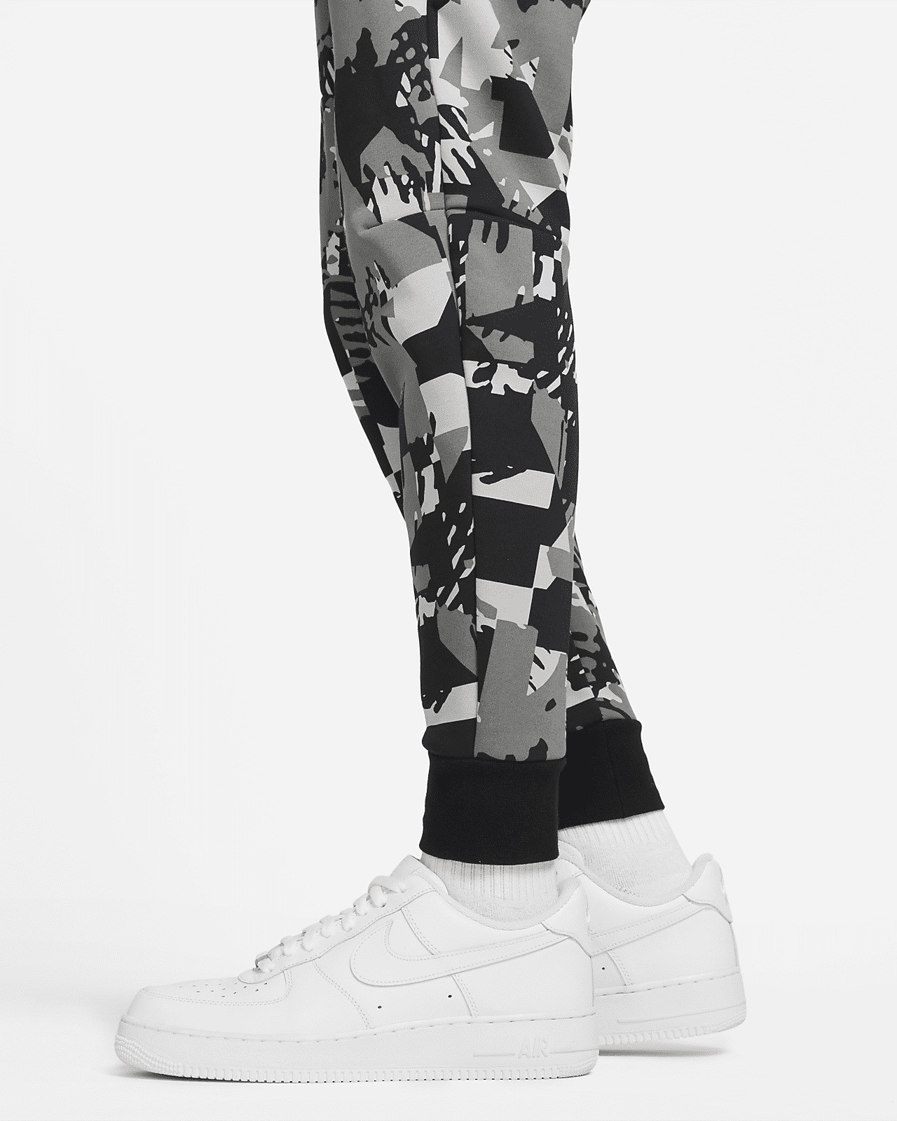 Брюки Nike M NSW TCH FLC AOP JGGR DM6472-077