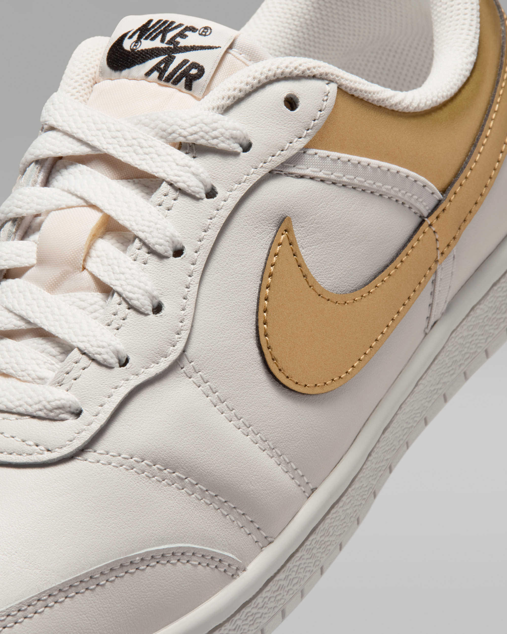 Кросівки Jordan WMNS AIR SKYLINE LOW IQ6586-100
