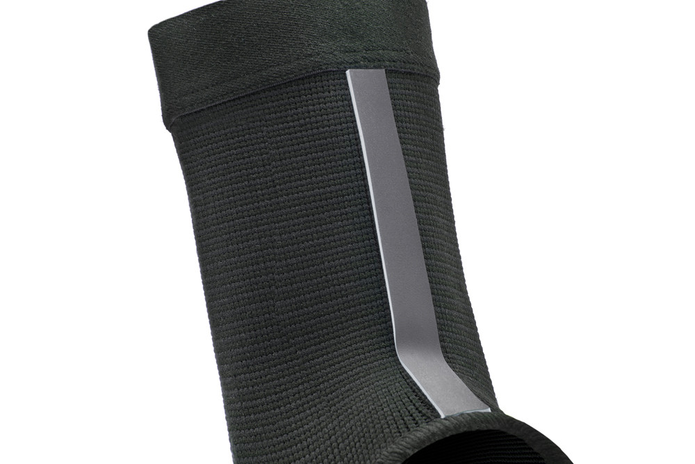 Фіксатор щиколотки Adidas Performance Ankle Support чорний, синій Уні S ADSU-13311BL