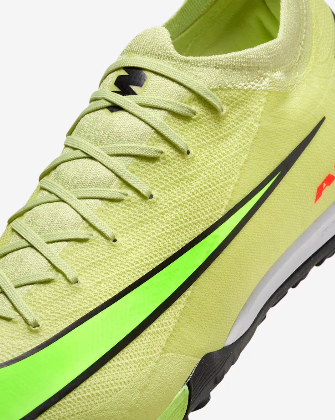 Сороконіжки Nike ZOOM VAPOR 16 PRO TF FQ8687-300