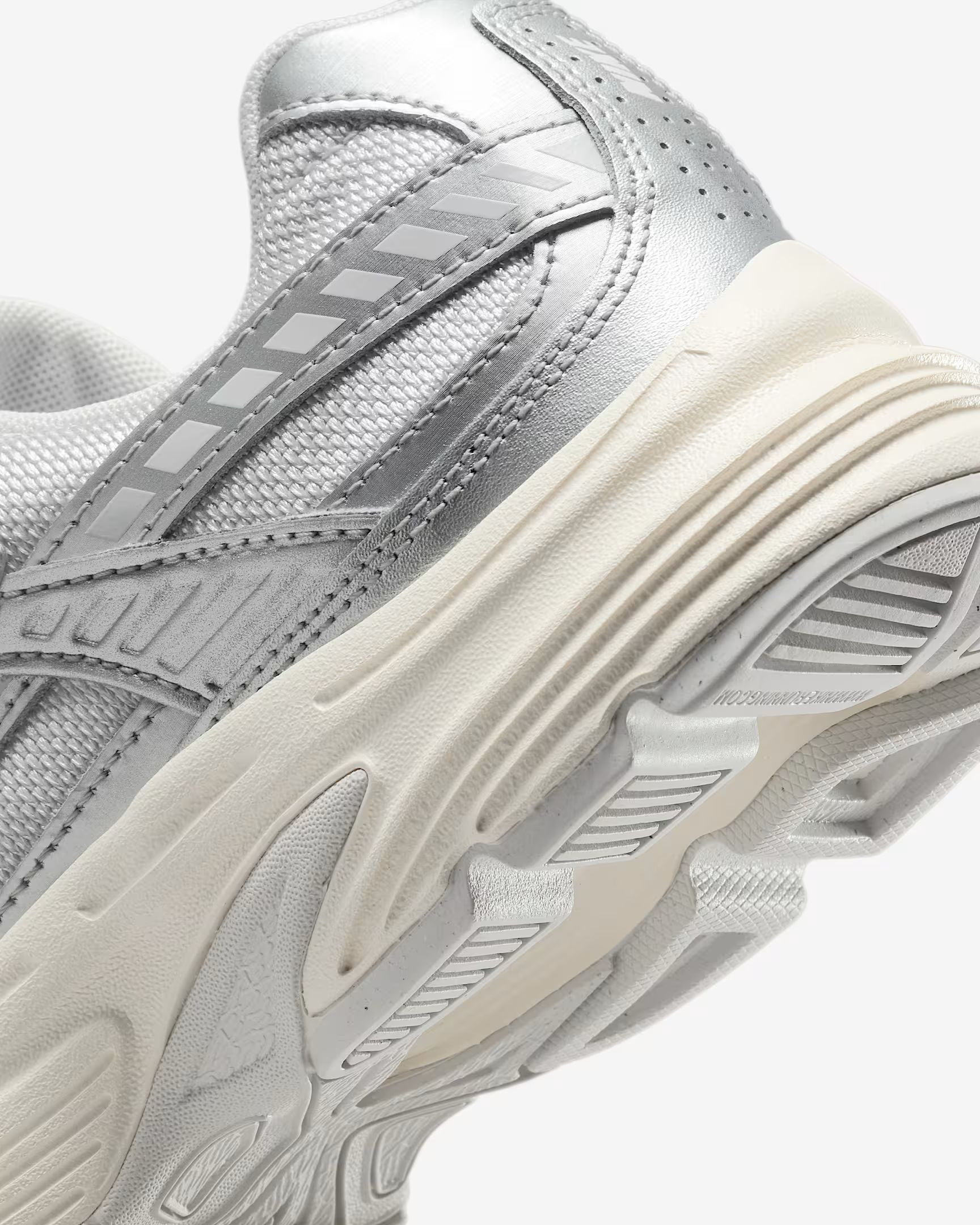Кросівки Nike Initiator IB4483-078