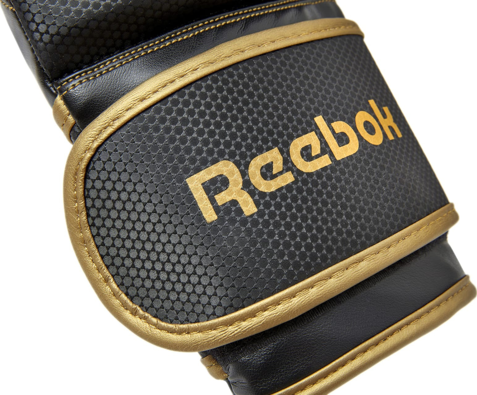 Рукавиці боксерські Reebok Boxing Gloves чорний, золотистий 14 унцій (RSCB-11117GB-14) RSCB-11117GB-14