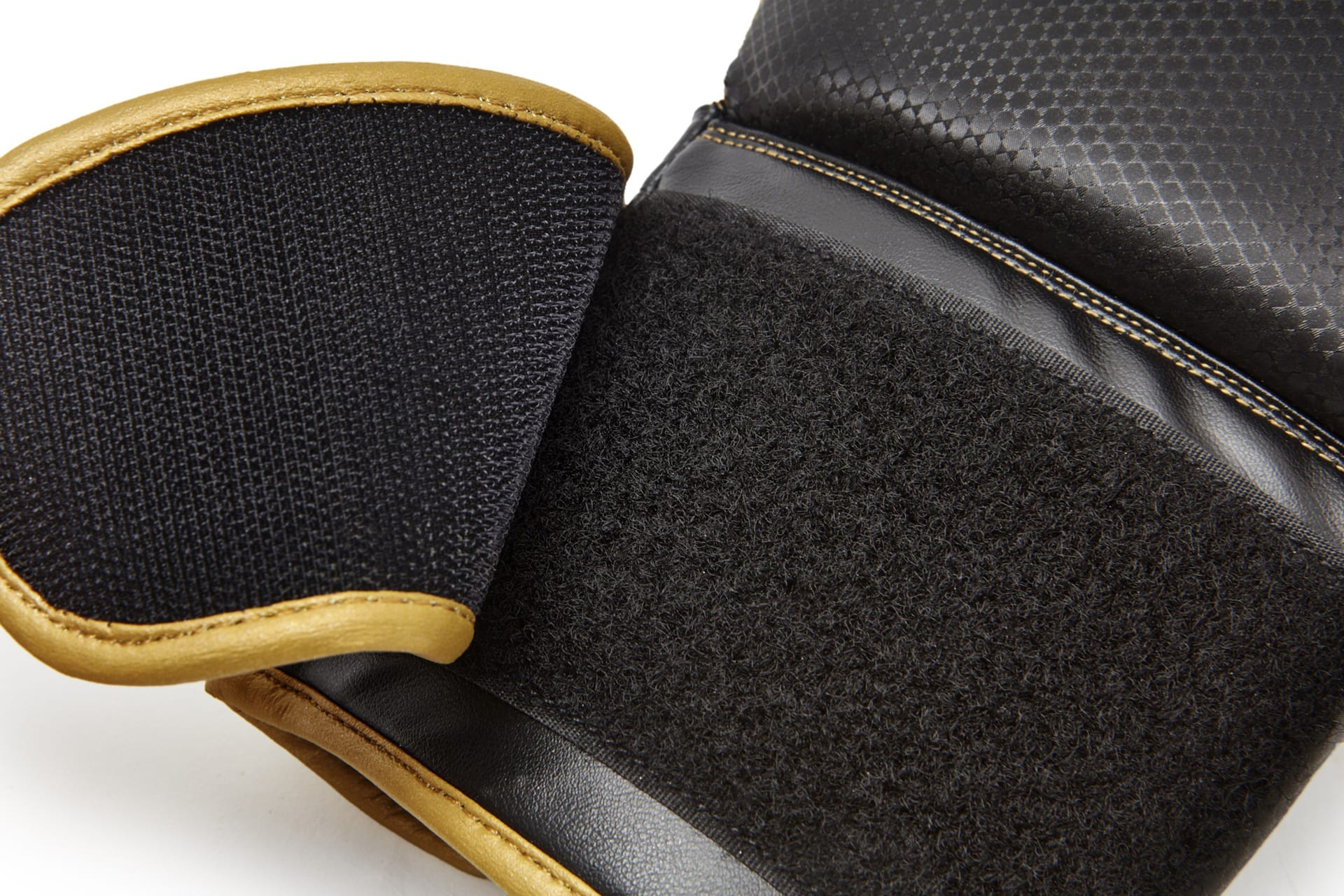 Рукавиці боксерські Reebok Boxing Gloves чорний, золотистий 14 унцій (RSCB-11117GB-14) RSCB-11117GB-14