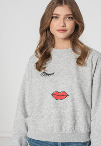 Толстовка ONLJENNIFER LIFE L/S O-NECK BOX SWT 15250226-Light Grey Melange-Print:FACE ONLY L Сірий 15250226-LIGHT GREY MELAN