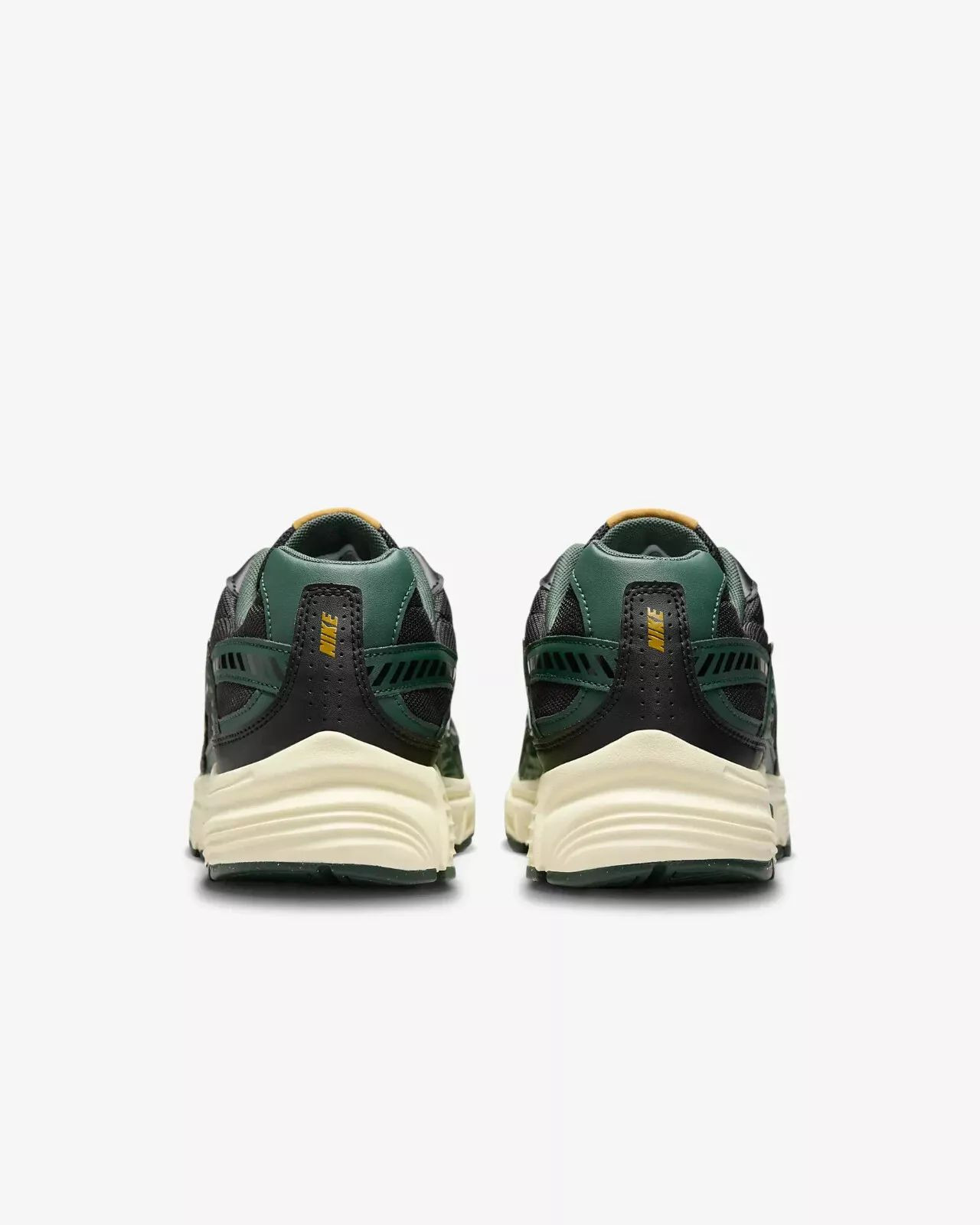 Кросівки Nike INITIATOR HQ3611-010