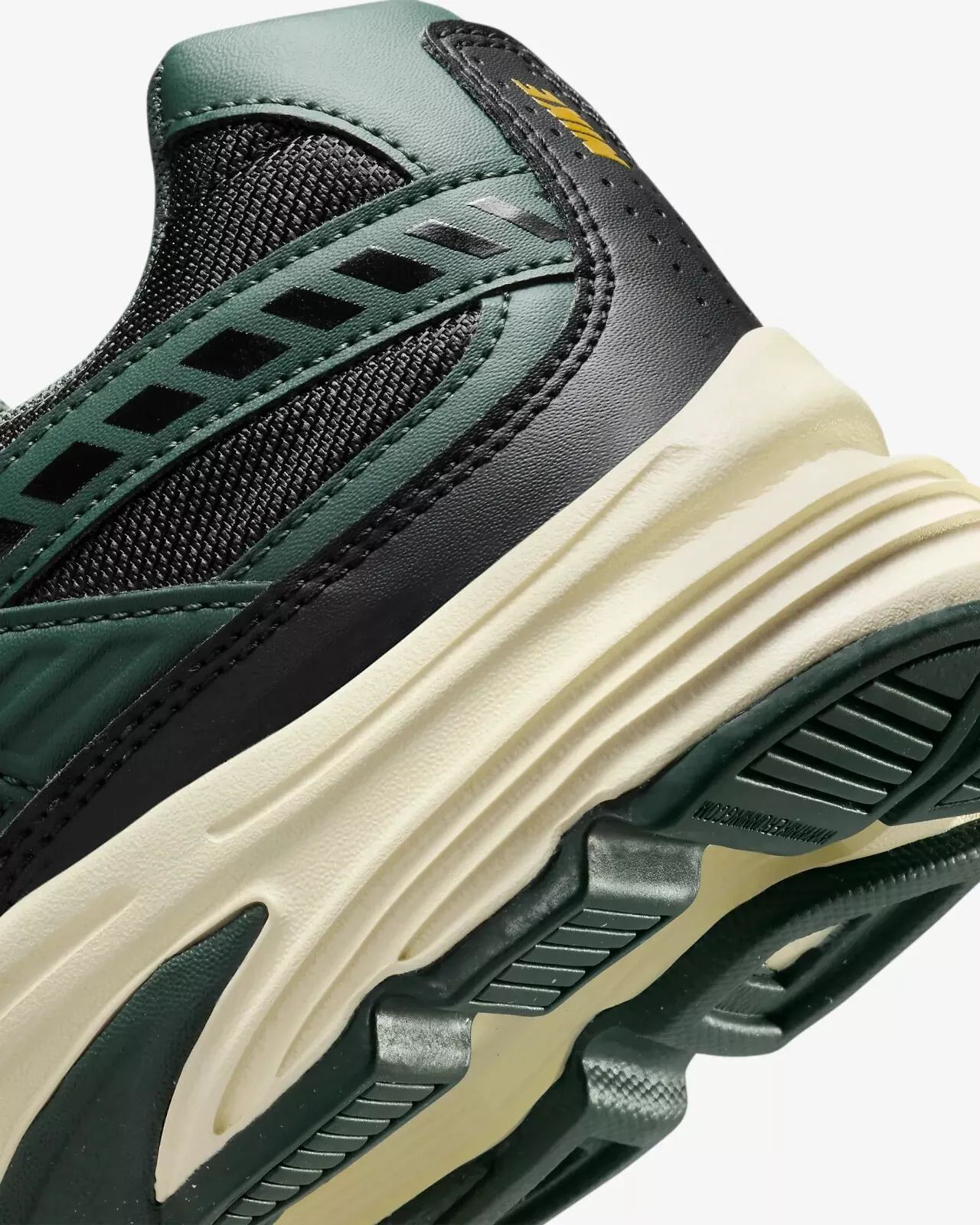 Кросівки Nike INITIATOR HQ3611-010