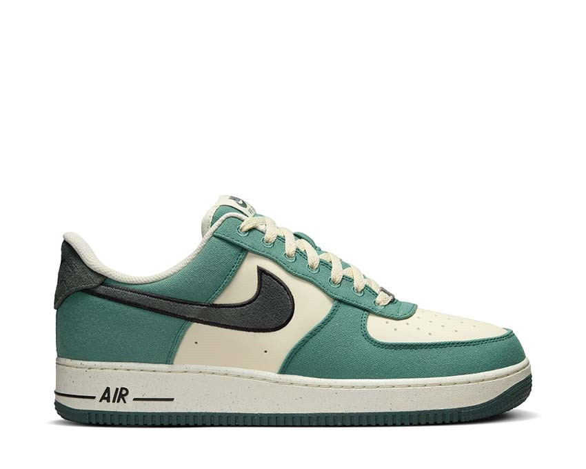 Кросівки жіночі жіночі Nike Air Force 1 Low  FQ8713-100 39 FQ8713-100