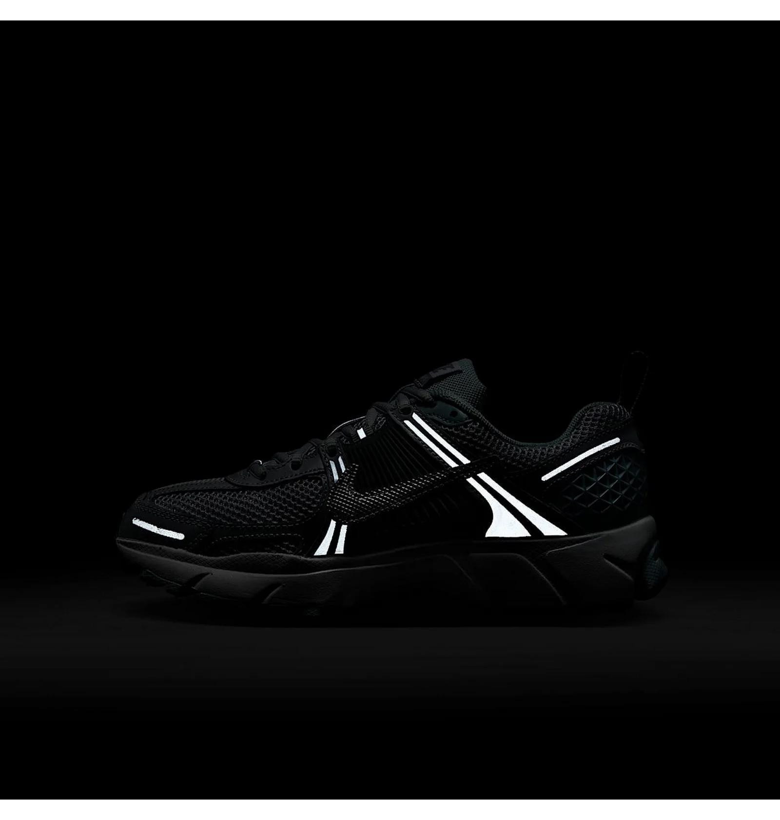 Кросівки жіночі Nike Zoom Vomero 5 Gs (HQ3255-043) HQ3255-043
