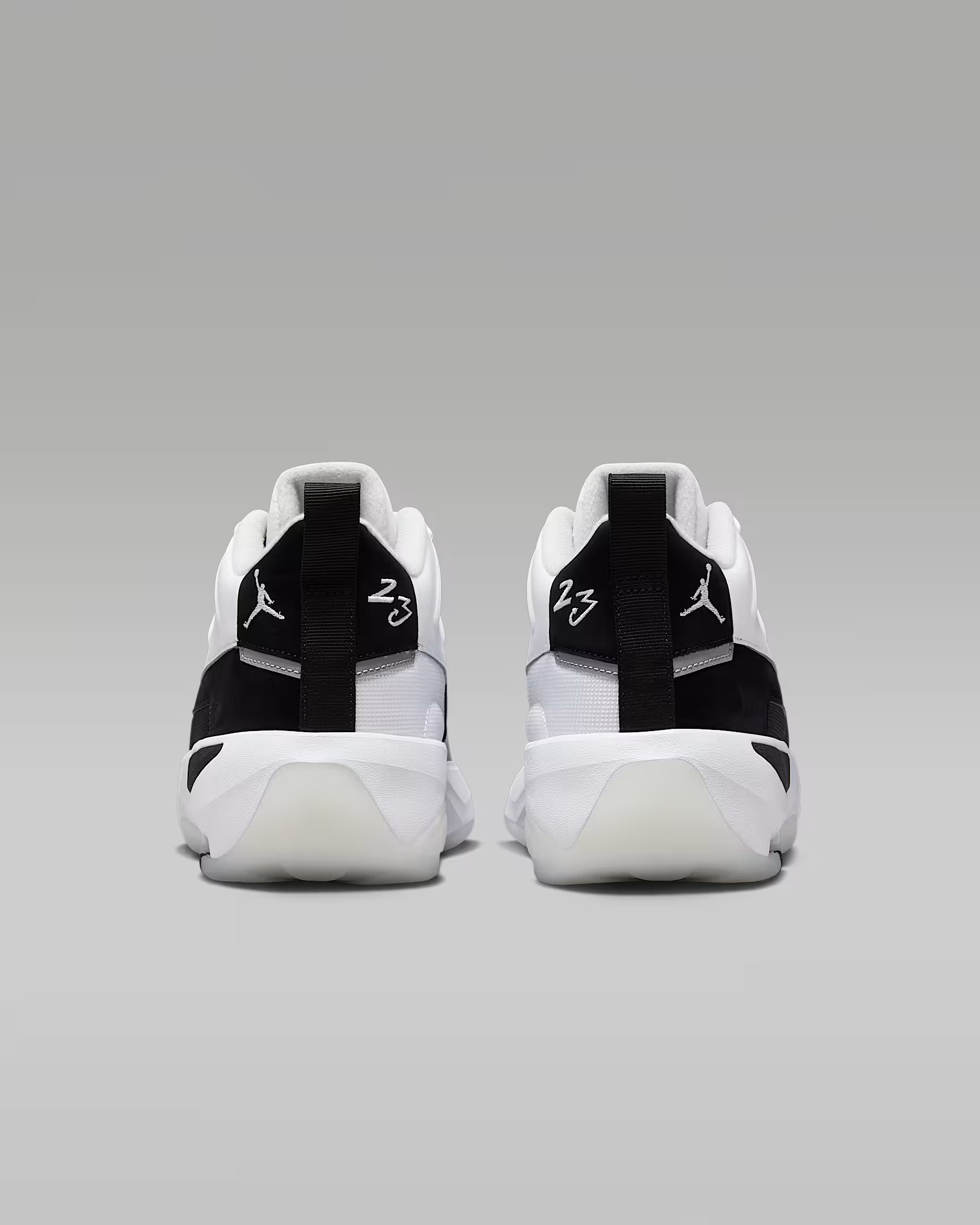 Кросівки Jordan MAX AURA 7 HQ2091-100
