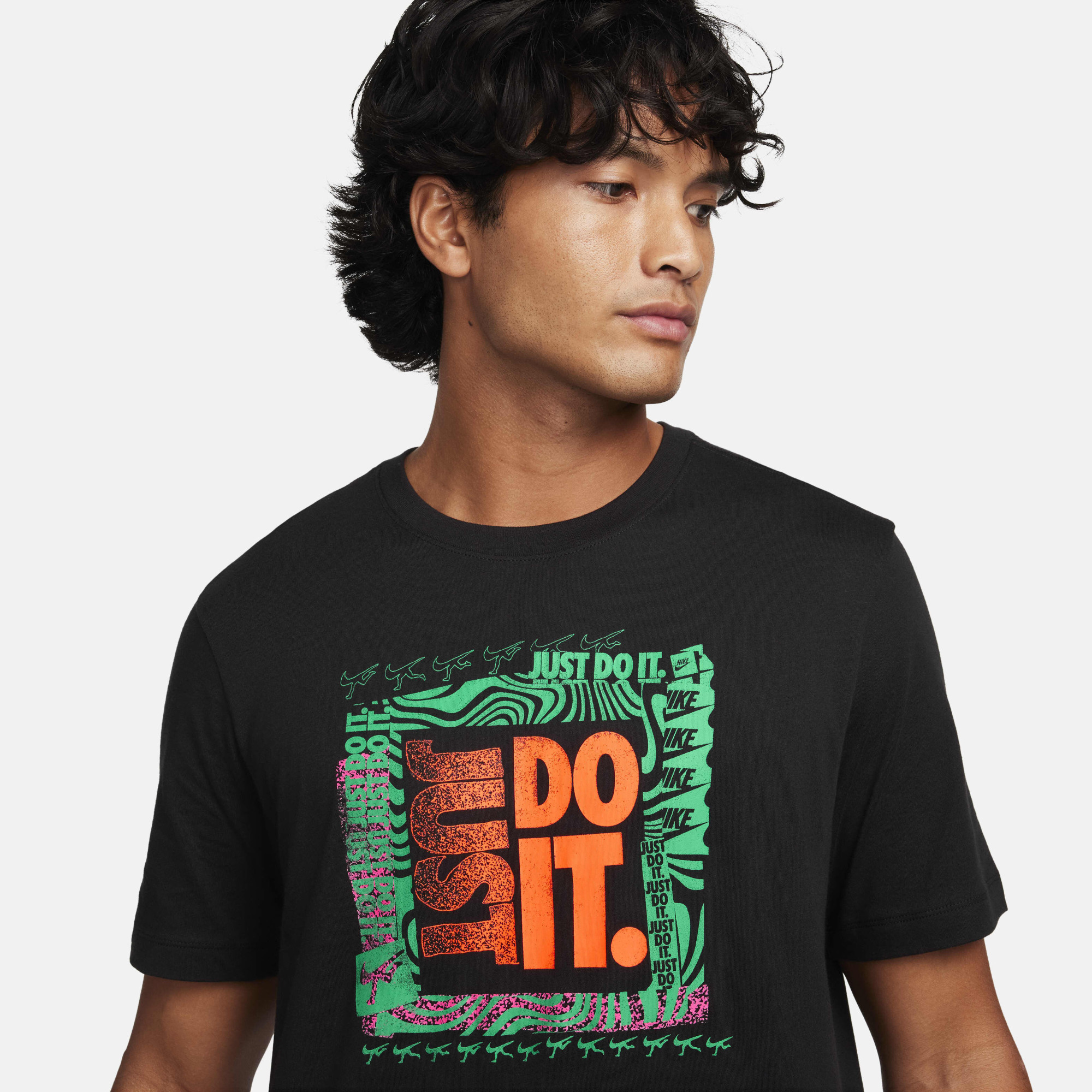 Футболка чоловіча Nike Sportswear T-Shirt Black FQ3772-010