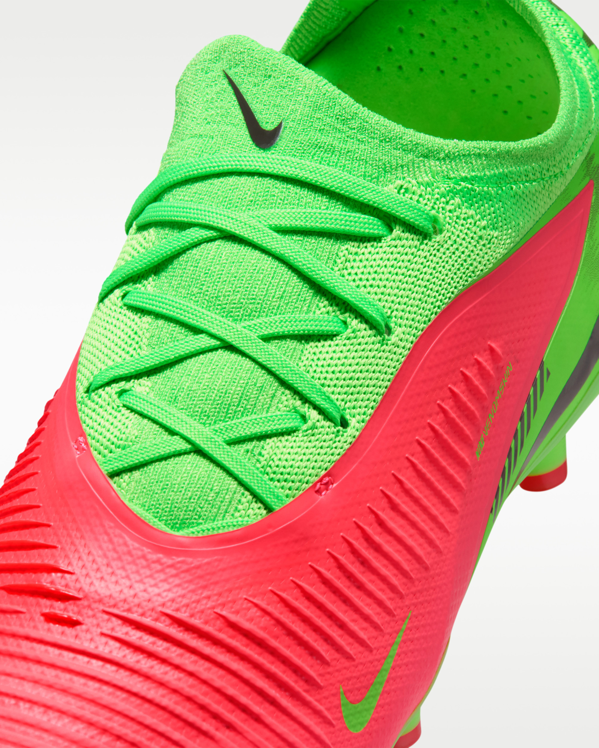 Бутси Nike PHANTOM 6 LOW PRO AG-PRO EH IH1777-603