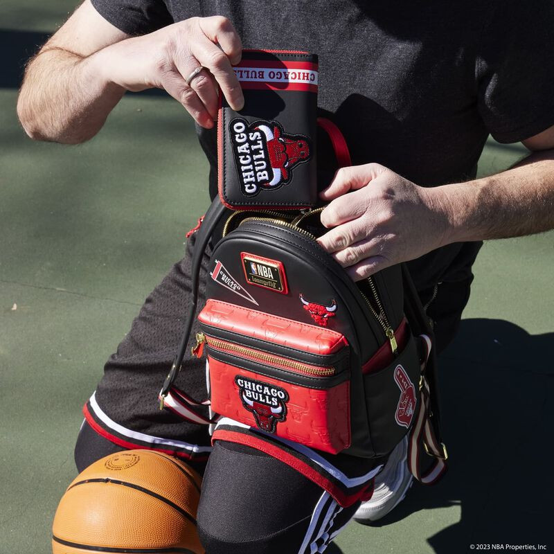 Рюкзак Loungefly NBA Chicago Bulls Patch Icons 1026